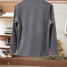 Loro Piana-12026ss新品上线🔥🔥🔥 经典焕新高端磨毛经典Polo衫X利落线条勾勒颈部轮廓,商务正式感拉满 Loro Piana-12026ss新品上线🔥🔥🔥 经典焕新高端磨毛经典Polo衫X利落线条勾勒颈部轮廓,商务正式感拉满
