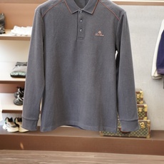 Loro Piana-12026ss新品上线🔥🔥🔥 经典焕新高端磨毛经典Polo衫X利落线条勾勒颈部轮廓,商务正式感拉满 Loro Piana-12026ss新品上线🔥🔥🔥 经典焕新高端磨毛经典Polo衫X利落线条勾勒颈部轮廓,商务正式感拉满
