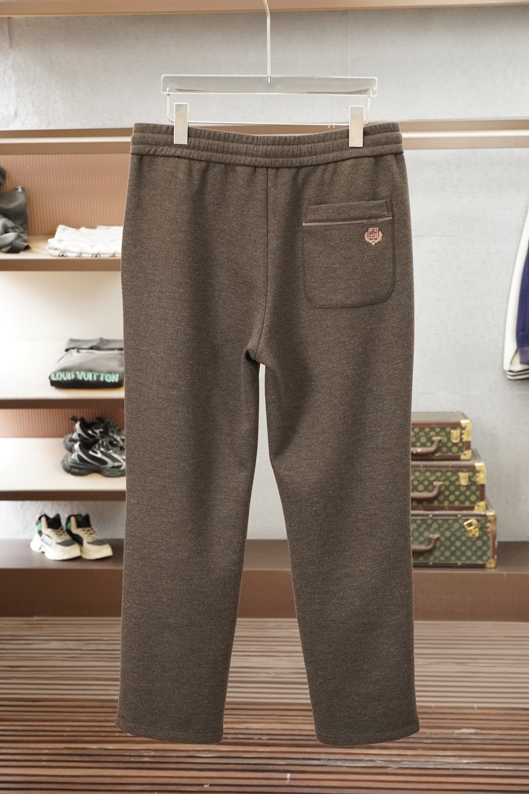 Loro Piana-2026🧚‍♀️➕🍉秋冬款新款休闲裤!官网同步发售。品牌经典logo休闲裤，定制加厚羊毛莫代尔空气