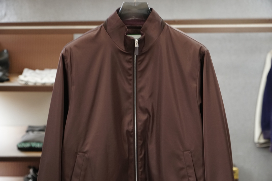 杰尼亚，秋冬新品| 立商务休闲棉服夹克，高端定制系列➕🍆🐭进口桑蚕丝料子舒适柔软轻便锁温不臃肿内里填充薄棉保暖性更强，侧