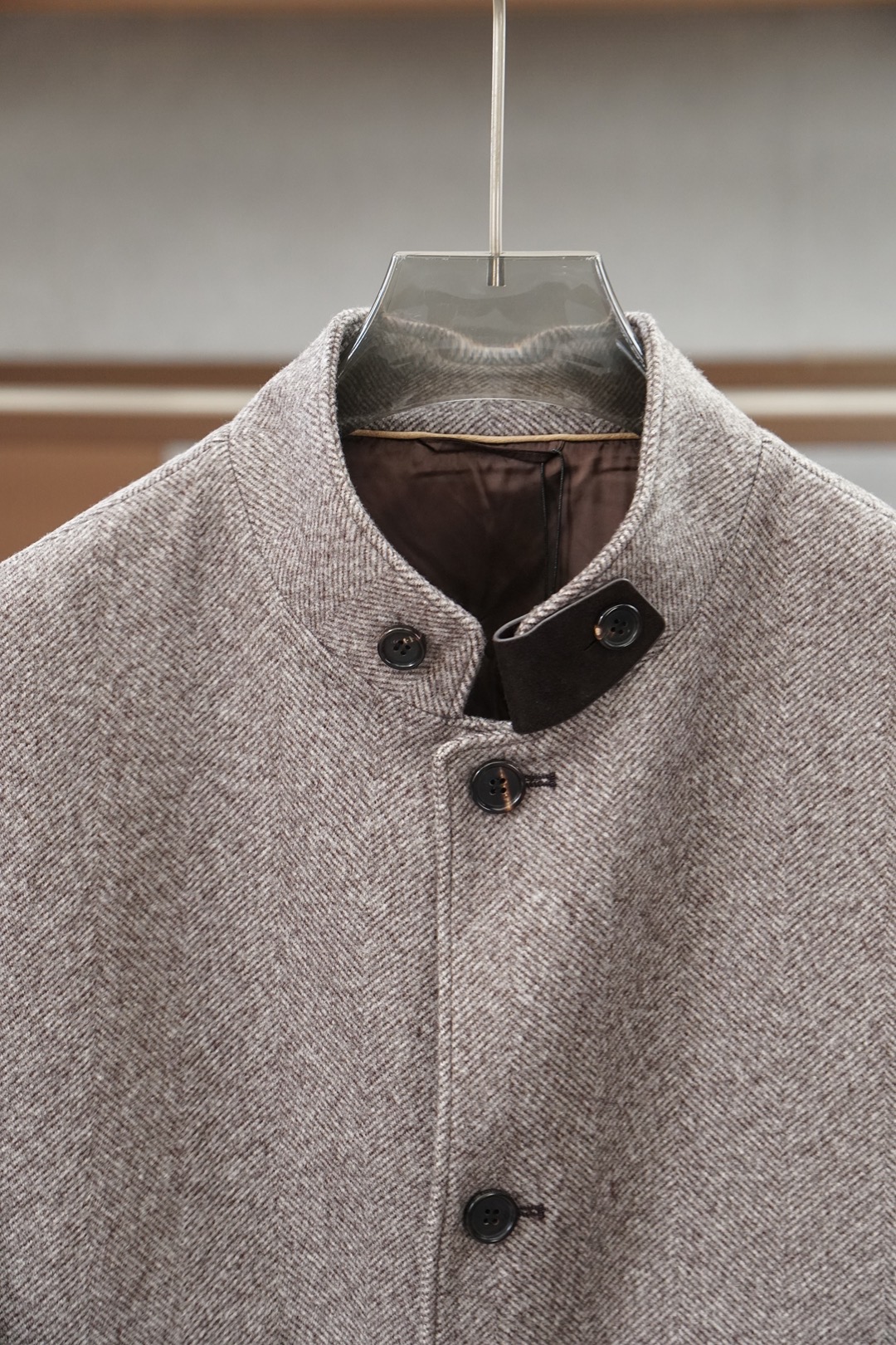 Loro Piana，高端定制羊毛加厚外套🧥🍮🥜加厚羊毛实穿性强 风格独特。🍆🍫🐠材质，质感细腻硬朗光滑！时尚复古风格浓