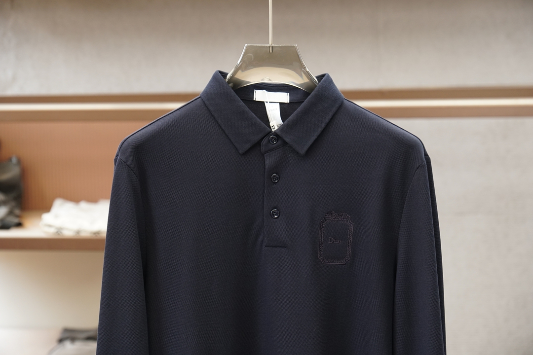 Dior迪奥-2026ss新品上线🔥🔥🔥 经典焕新高端珠地海鸥领Polo衫 面料黑科技，穿出来的舒适奢感，采用双面珠地网