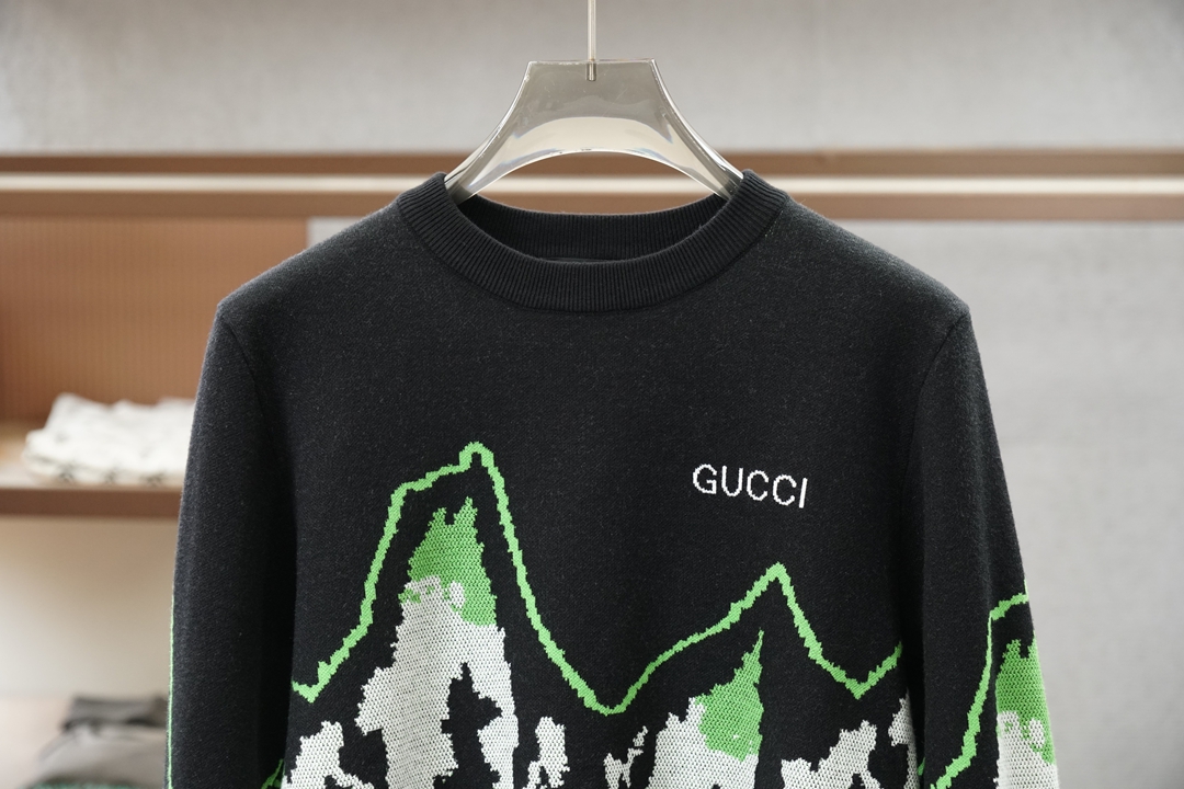 Gucci古奇/2026秋冬新款毛衣！✋💐💐优质超细羊毛不扎可直接贴身穿，官款同款潮爆时尚，休闲圆领款式，日常搭配出街轻