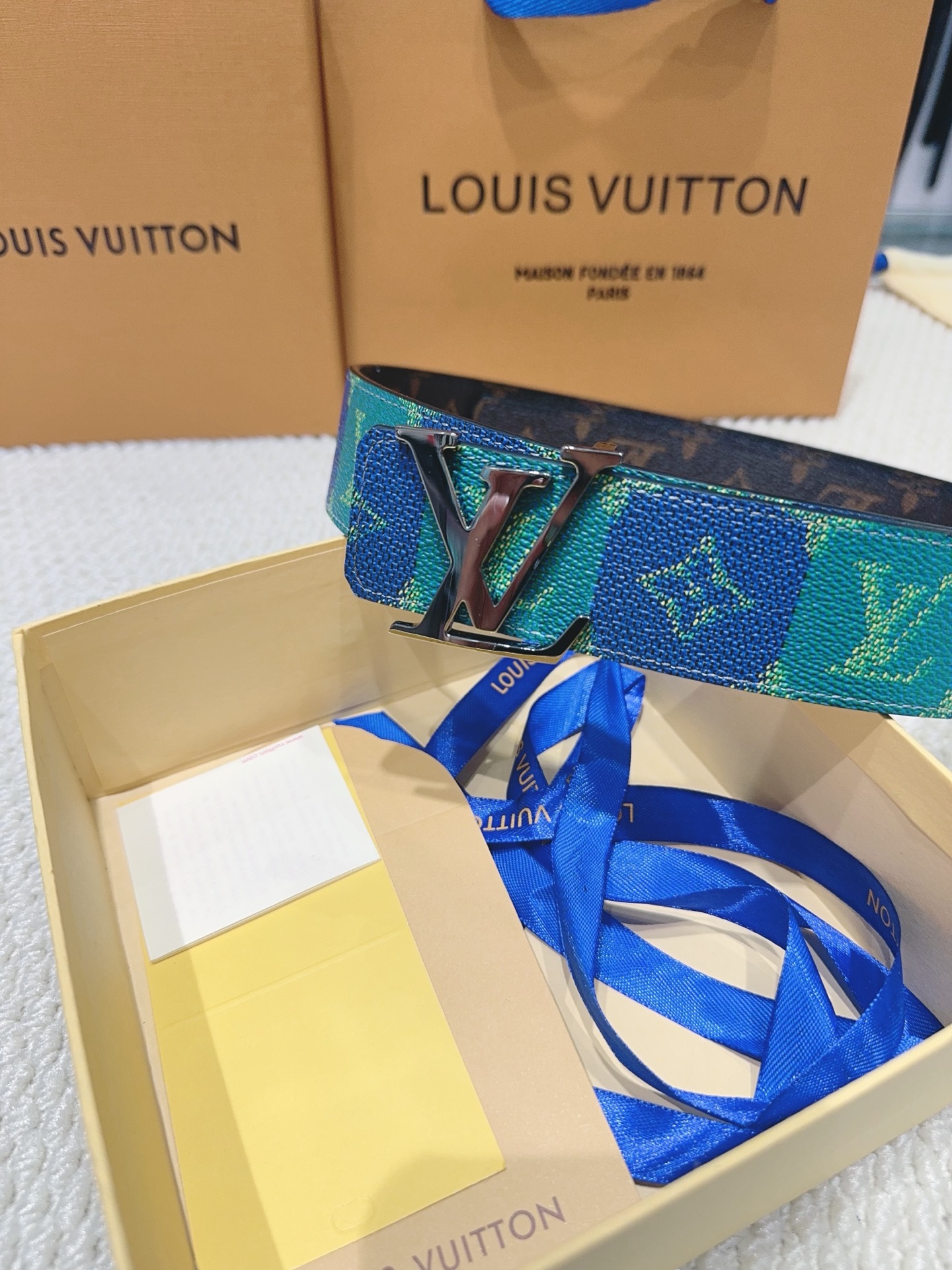 品名:LV..路易..威登💕原单 材质:原单牛皮腰带 百分百头层牛皮腰带✨保证真皮钢扣,专柜原单品质、做 品名:LV..路易..威登💕原单 材质:原单牛皮腰带 百分百头层牛皮腰带✨保证真皮钢扣,专柜原单品质、做