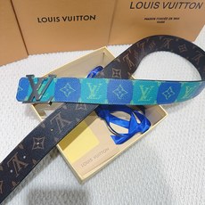 品名:LV..路易..威登💕原单 材质:原单牛皮腰带 百分百头层牛皮腰带✨保证真皮钢扣,专柜原单品质、做 品名:LV..路易..威登💕原单 材质:原单牛皮腰带 百分百头层牛皮腰带✨保证真皮钢扣,专柜原单品质、做