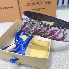 品名:LV..路易..威登💕原单 材质:原单牛皮腰带 百分百头层牛皮腰带✨保证真皮钢扣,专柜原单品质、做 品名:LV..路易..威登💕原单 材质:原单牛皮腰带 百分百头层牛皮腰带✨保证真皮钢扣,专柜原单品质、做