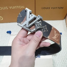 品名:LV..路易..威登💕原单 材质:原单牛皮腰带 百分百头层牛皮腰带✨保证真皮钢扣,专柜原单品质、做 品名:LV..路易..威登💕原单 材质:原单牛皮腰带 百分百头层牛皮腰带✨保证真皮钢扣,专柜原单品质、做