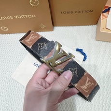 品名:LV..路易..威登💕原单 材质:原单牛皮腰带 百分百头层牛皮腰带✨保证真皮钢扣,专柜原单品质、做 品名:LV..路易..威登💕原单 材质:原单牛皮腰带 百分百头层牛皮腰带✨保证真皮钢扣,专柜原单品质、做