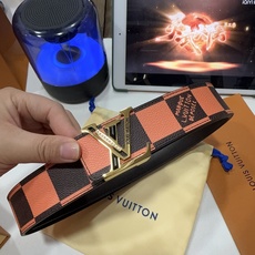 品名:LV..路易..威登💕原单 材质:原单牛皮腰带 百分百头层牛皮腰带✨保证真皮钢扣,专柜原单品质、做 品名:LV..路易..威登💕原单 材质:原单牛皮腰带 百分百头层牛皮腰带✨保证真皮钢扣,专柜原单品质、做