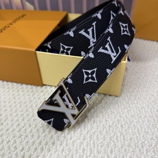 高端品质,实物拍摄 🎁批配全套绿色包装 🎁品牌:L@V海外代购 🎁扣头材质:精品实心钢扣 🎁带身材质正面:40mm宽度采 高端品质,实物拍摄 🎁批配全套绿色包装 🎁品牌:L@V海外代购 🎁扣头材质:精品实心钢扣 🎁带身材质正面:40mm宽度采