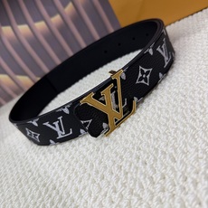 高端品质,实物拍摄 🎁批配全套绿色包装 🎁品牌:L@V海外代购 🎁扣头材质:精品实心钢扣 🎁带身材质正面:40mm宽度采 高端品质,实物拍摄 🎁批配全套绿色包装 🎁品牌:L@V海外代购 🎁扣头材质:精品实心钢扣 🎁带身材质正面:40mm宽度采