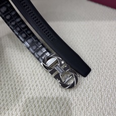 品名:Ferrgamo..菲拉格慕·腰带✈️自动带·皮带 型号:自动扣,纯钢材质自动扣,头层牛皮,自动带身 材料:🐂百分 品名:Ferrgamo..菲拉格慕·腰带✈️自动带·皮带 型号:自动扣,纯钢材质自动扣,头层牛皮,自动带身 材料:🐂百分