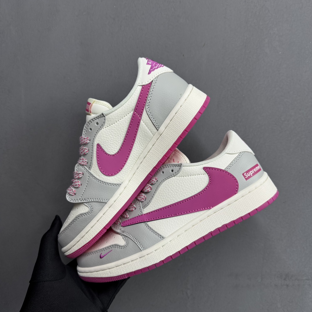 NO:236975,Spot in stock Customized reverse hook joint (new color scheme) Anti-slip Low top Customized barb joint Dunk Low adopts the more popular style design in recent years, with a fashionable and atmospheric appearance. The sole is made of wear-resistant material. Wear it to make you feel comfortable. Item number QY0268 227 Size 36 36.5 37 38 38.5 39 40 40.5 41 42 42.5 43 44 44.5 45, casual shoes/sports shoes, sneakers19860909档口现货 定制倒勾联名（新配色） 防滑 低帮 倒钩定制联名 Dunk Low 采用近几年比较流行的版型设计,外观时尚大气.鞋底采用耐磨的材质,穿上它,让您感觉到舒适的体验. 货号QY0268 227 尺码36 36.5 37 38 38.5 39 40 40.5 41 42 42.5 43 44 44.5 45,休闲鞋/运动鞋,sneakers,Women's Shoes