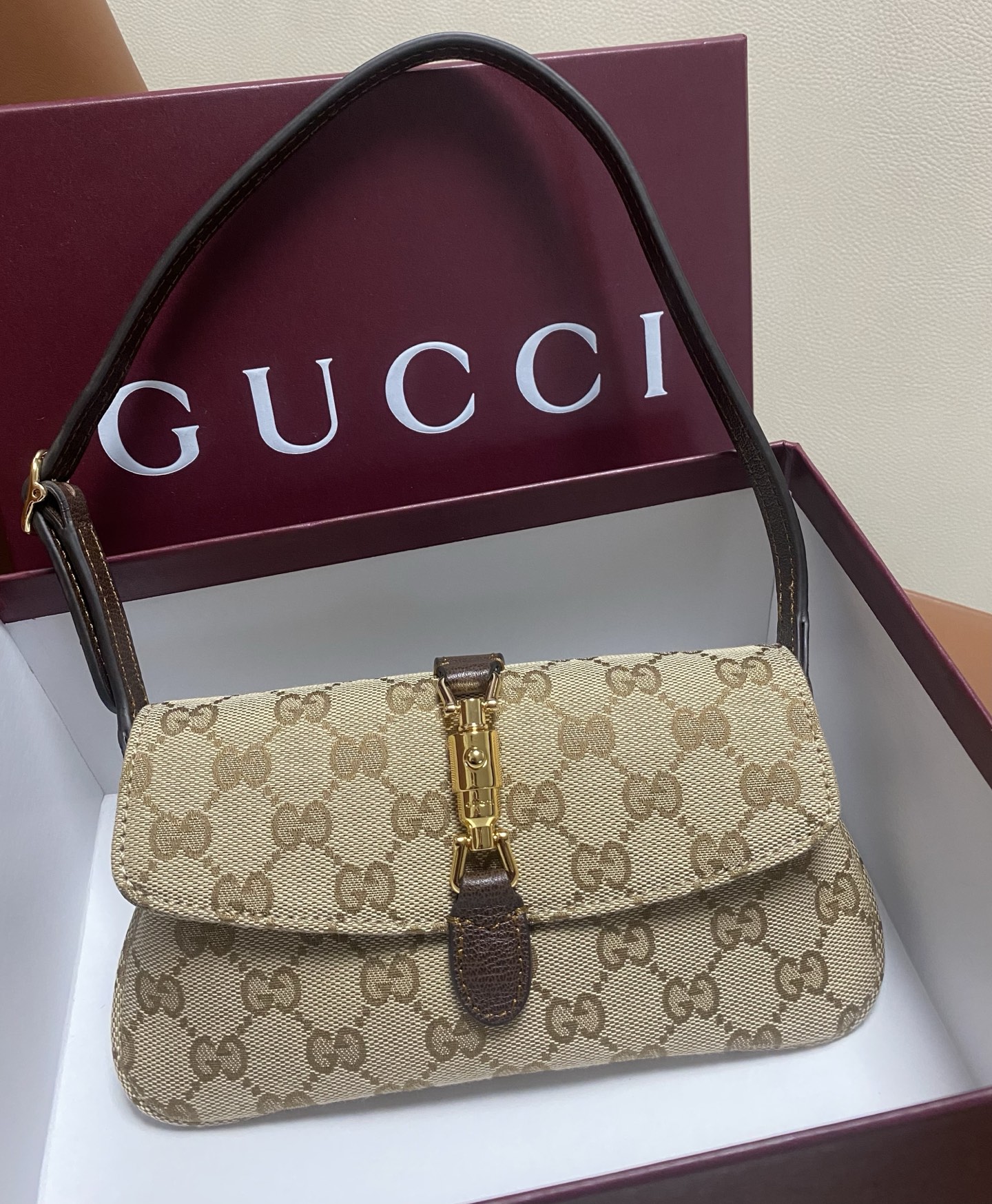 Gucci Jackie Beige GG canvas with brown leather trim 21 5cm shoulder everyday