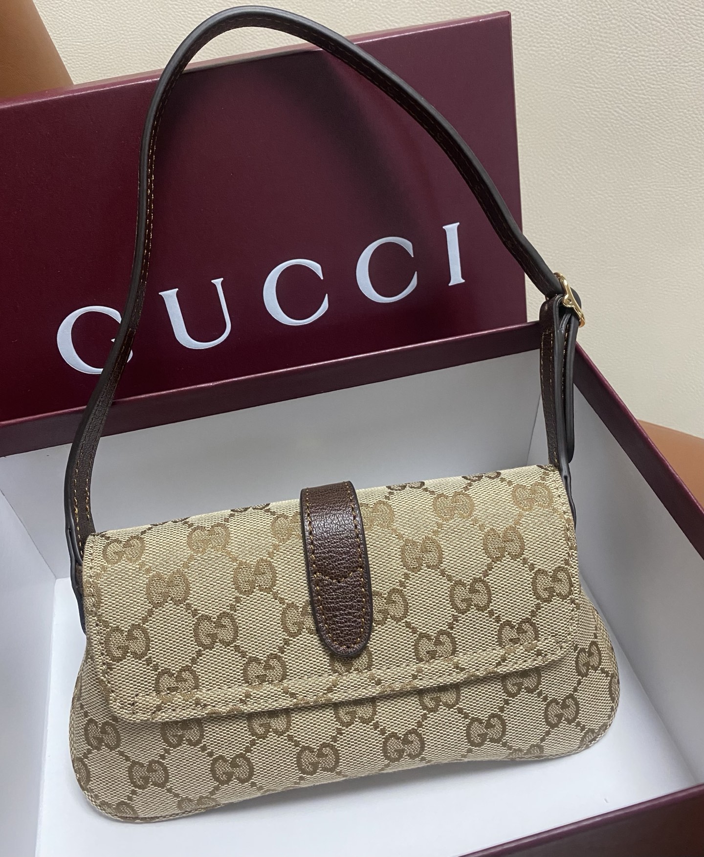 Gucci Jackie Beige GG canvas with brown leather trim 21 5cm shoulder everyday
