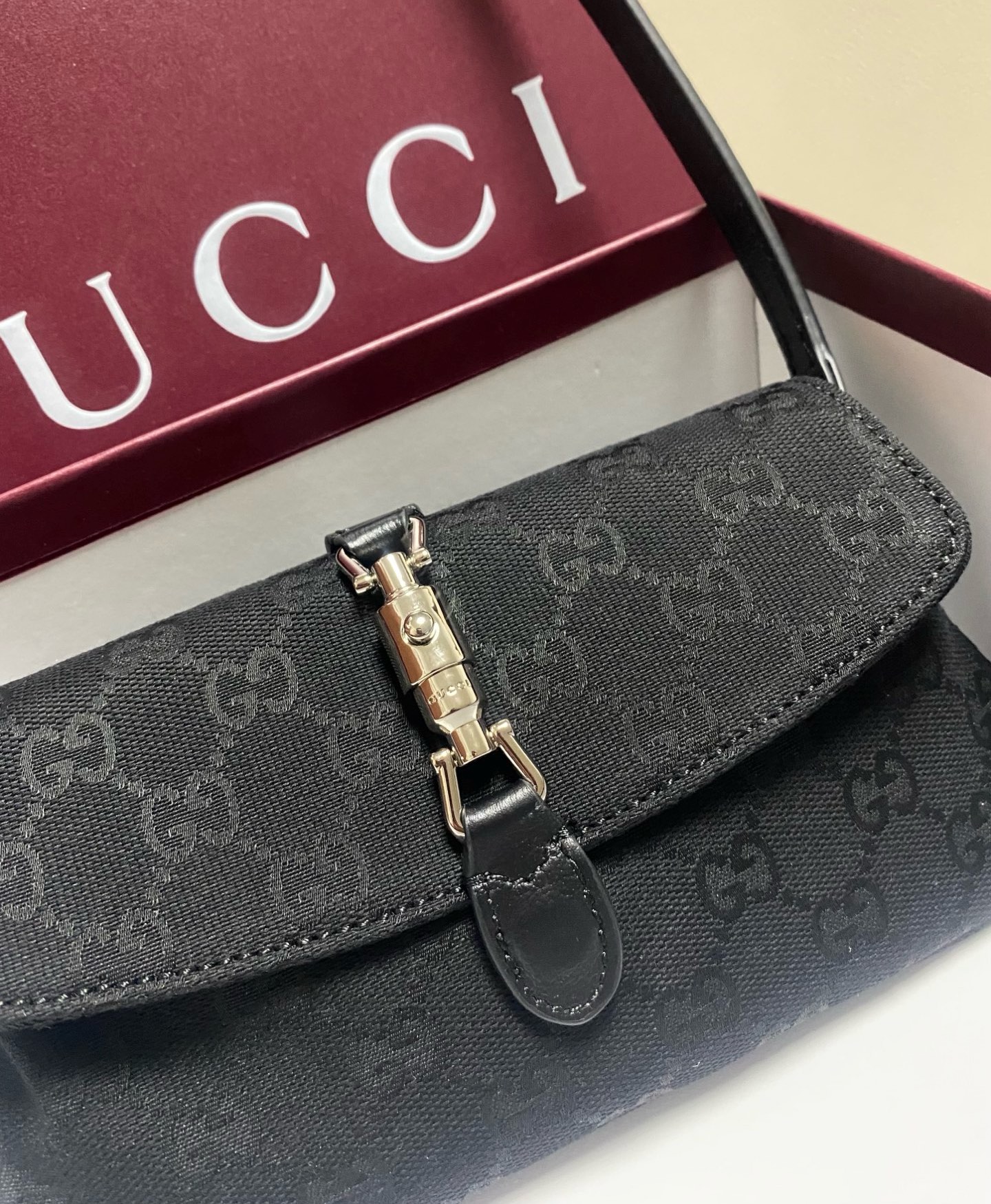 Gucci Jackie Black GG canvas 21 5cm shoulder everyday