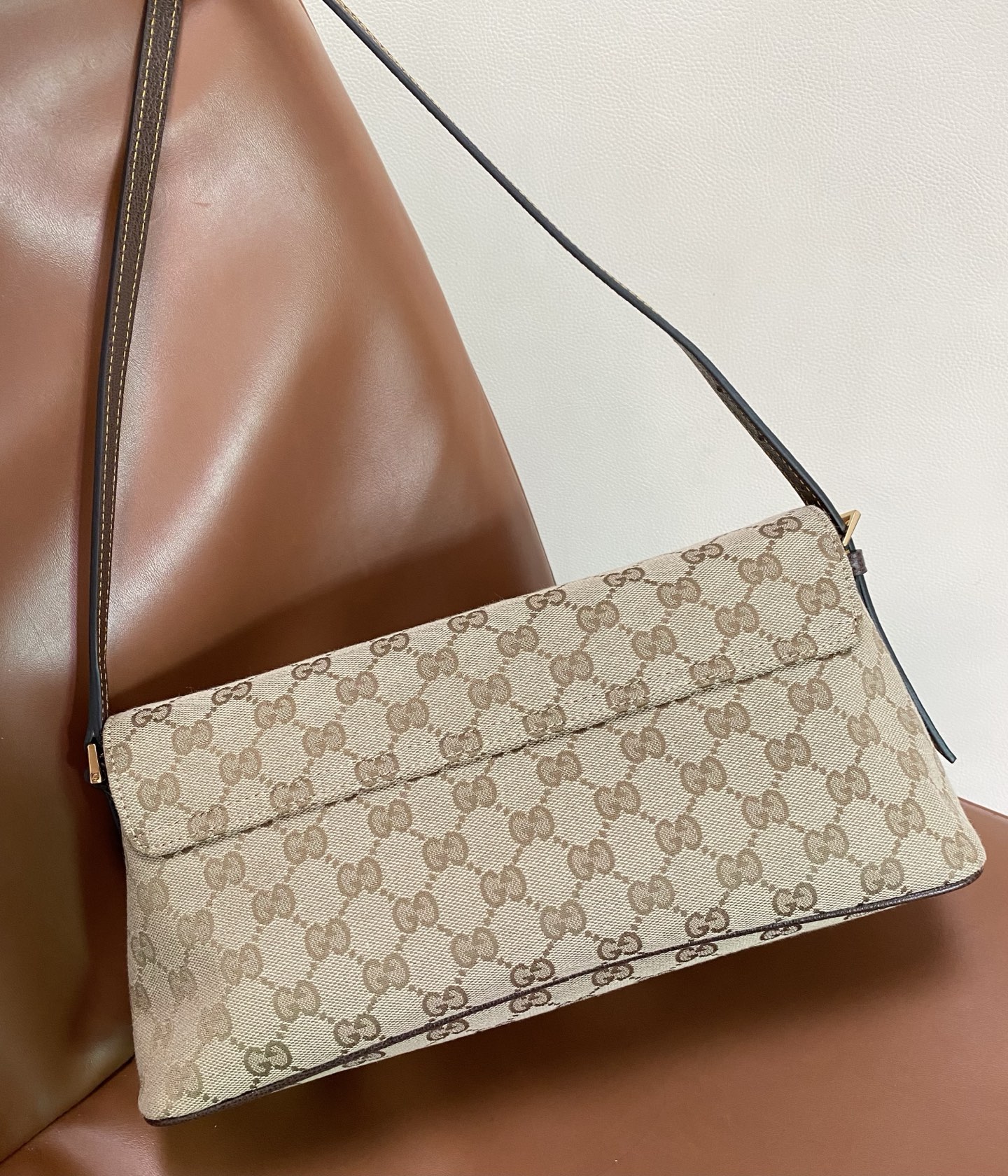 Gucci Madison Beige GG Supreme 31cm shoulder everyday