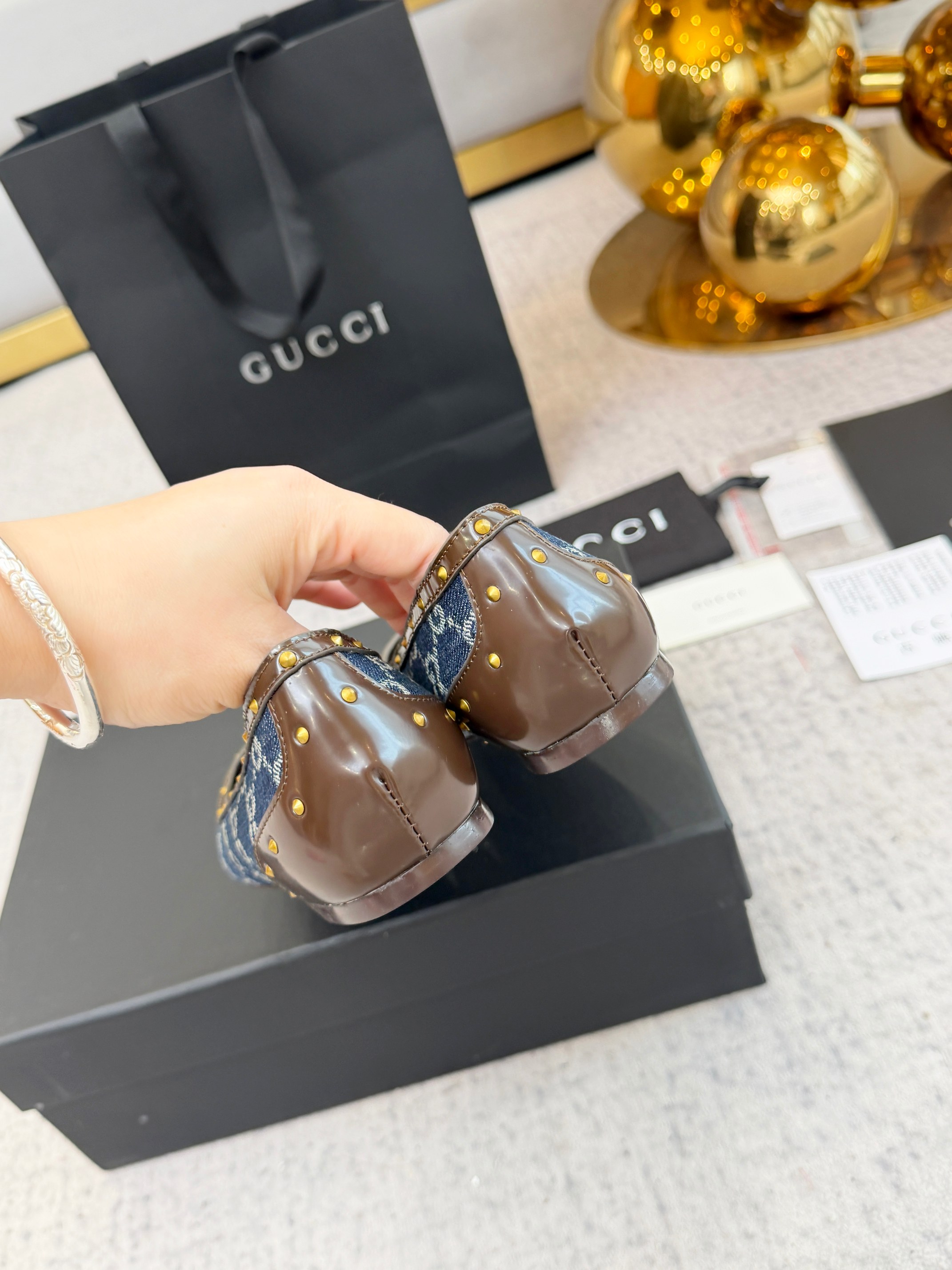 Gucci Women Shoes