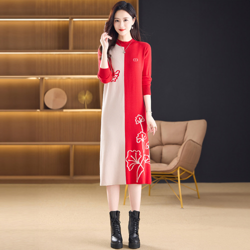 Dior 2025 New Color Block Dress with Floral Embroidery - Elegant & Chic 1 Dior 2025 New Color Block Dress with Floral Embroidery - Elegant & Chic