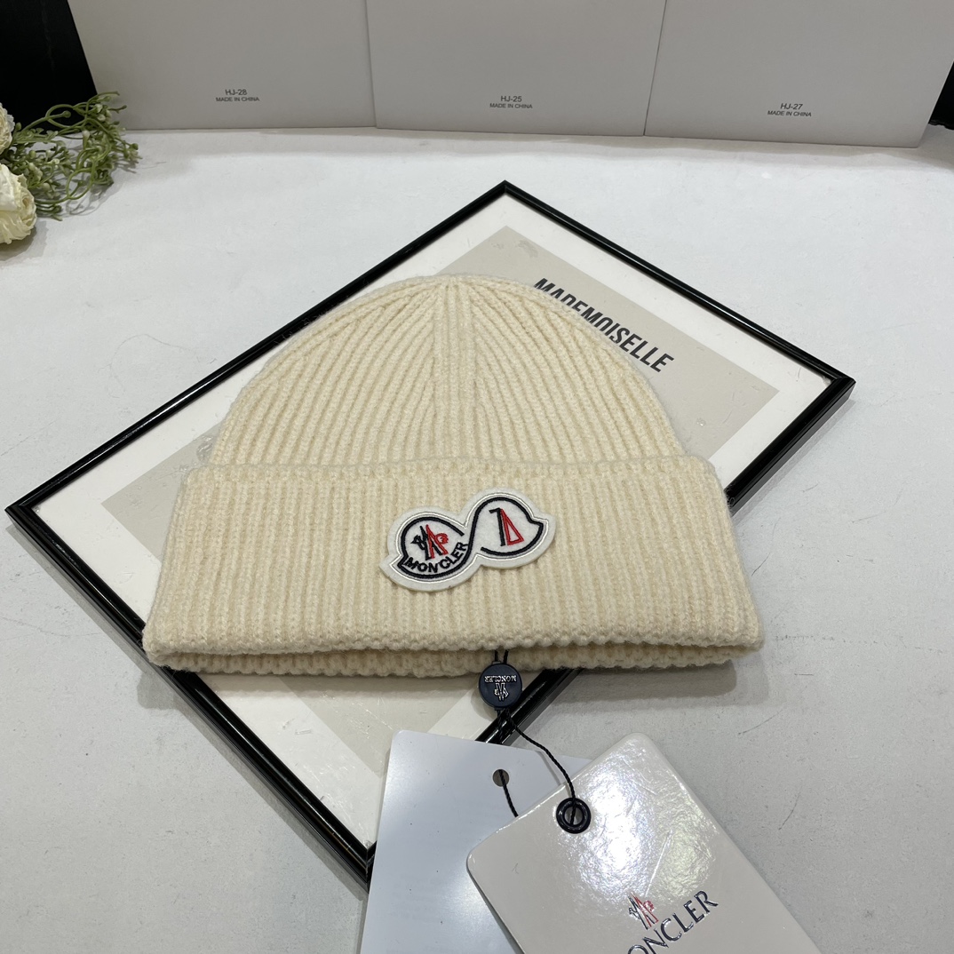 NO:216403,Special offer with dust bag. [MONCLER cover] New autumn and winter double standard men and women knitted wool hat, plus velvet material, very versatile hat, fisherman hat, baseball hat, knit hat, hat, christian louboutin, Moncler, espadrilles, hats19860909特价配防尘袋.【MONCLER蒙口】秋冬新款双标男女款针织毛线帽,加绒材质,非常百搭帽子渔夫帽棒球帽针织帽,帽子,christian louboutin,Moncler,espadrilles,hats,hat