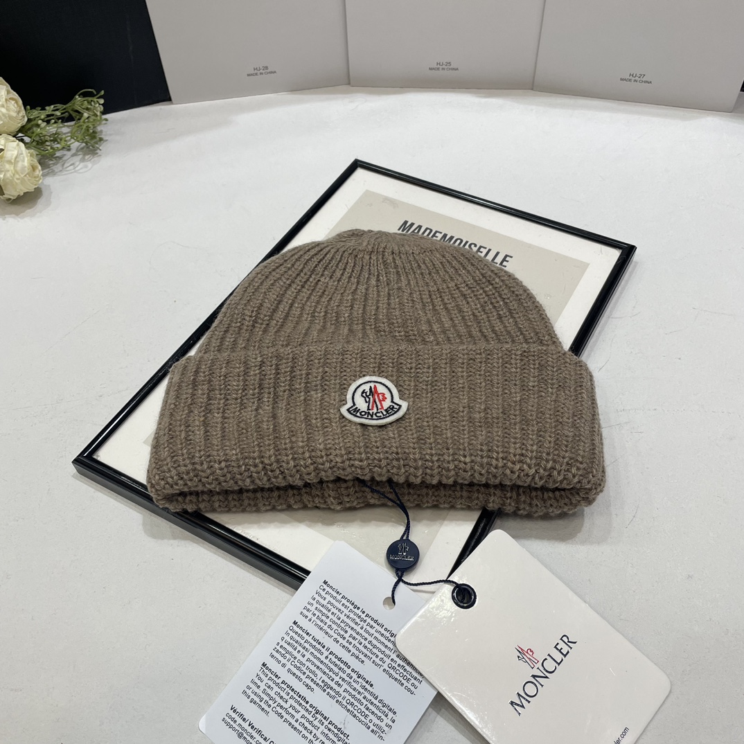 NO:216398,Special offer with dust bag. [MONCLER cover] New autumn and winter double-layer cashmere men and women knitted wool hats, plus velvet material, very versatile hats, fisherman hats, baseball hats, knit hats, hats, christian louboutin, Moncler, espadrilles, hats19860909特价配防尘袋.【MONCLER蒙口】秋冬新款双层羊绒男女款针织毛线帽,加绒材质,非常百搭帽子渔夫帽棒球帽针织帽,帽子,christian louboutin,Moncler,espadrilles,hats,hat