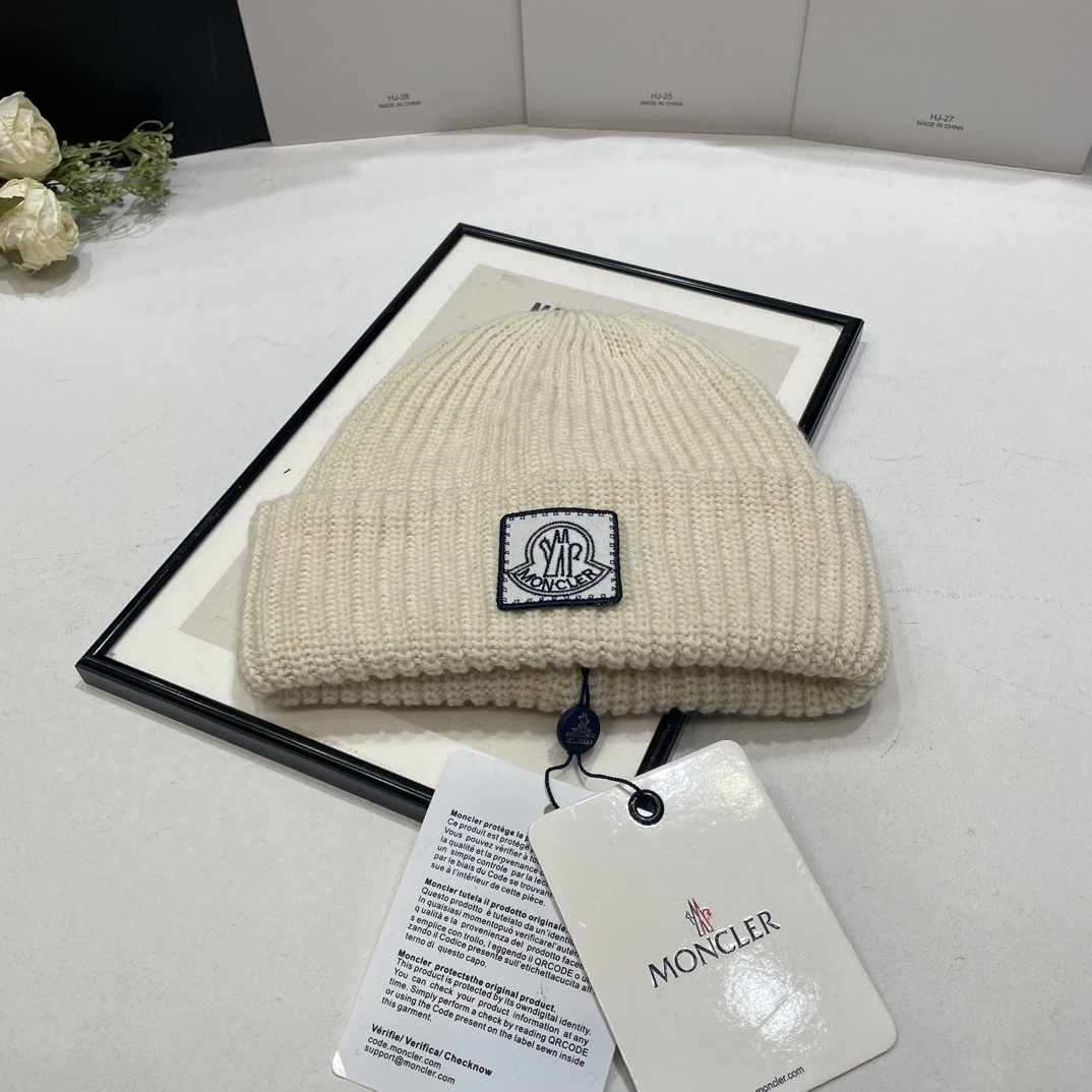 NO:216421,Special offer with dust bag. [MONCLER cover] New autumn and winter double-layer cashmere men and women knitted wool hats, plus velvet material, very versatile hats, fisherman hats, baseball hats, knit hats, hats, christian louboutin, Moncler, espadrilles, hats19860909特价配防尘袋.【MONCLER蒙口】秋冬新款双层羊绒男女款针织毛线帽,加绒材质,非常百搭帽子渔夫帽棒球帽针织帽,帽子,christian louboutin,Moncler,espadrilles,hats,hat