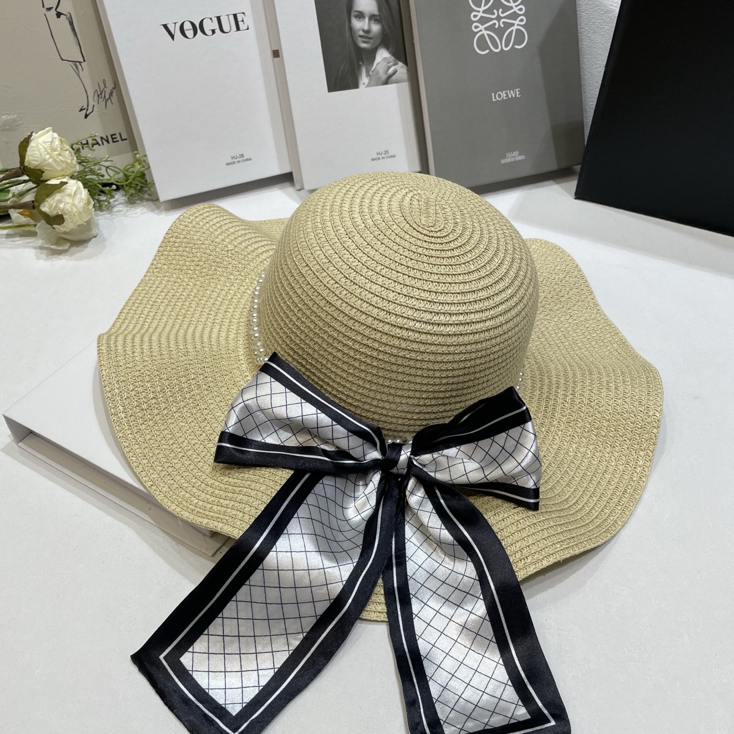 NO:226309,Special offer with dust bag. [CHANEL Chanel] 2025 new bow woven vacation style pot hat straw hat, travel products new straw hat, hat, chanel, chanel, hats19860909特价配防尘袋.【CHANEL香奈儿】2025新款蝴蝶结密织度假风盆帽草帽,出街旅行单品新款草帽,帽子,chanel,chanel,hats,hat