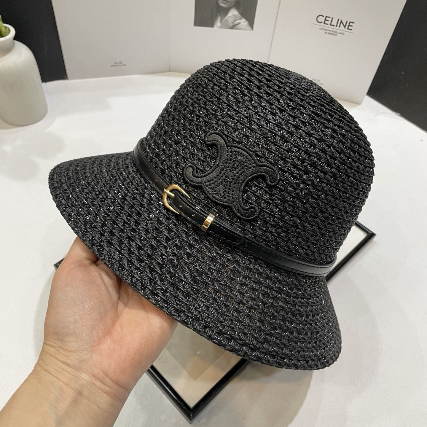 💛配防尘袋【CELINE赛琳】2025新款草编皮带沙滩帽草帽，度假休闲必备，优雅大方的一款