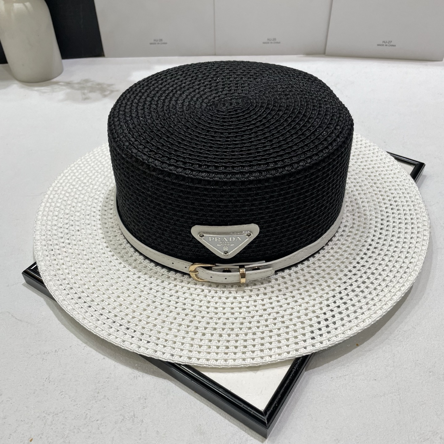 NO:349102,Special offer with dust bag [PRADA Prada] 2025 new large-edge top hat flat top straw hat, a must-have match when going out, with adjustable rope hat, straw hat, fisherman hat, baseball hat, hat, prada, prada, espadrilles, hats特价配防尘袋【PRADA普拉达】2025新款大沿礼帽平顶草帽,出街必备超好搭配,有调节绳帽子草帽渔夫帽棒球帽,帽子,prada,prada,espadrilles,hats,hat