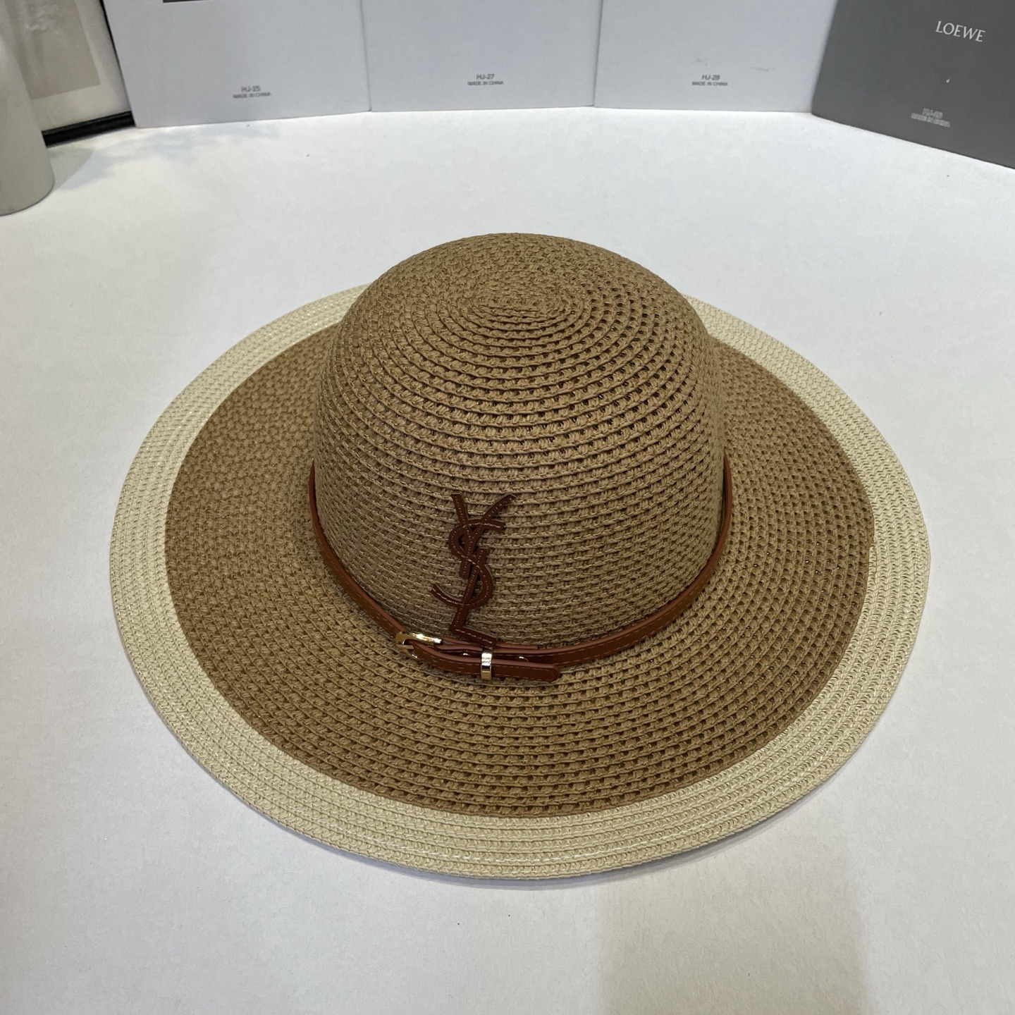 Saint Laurent 出游 遮阳神器