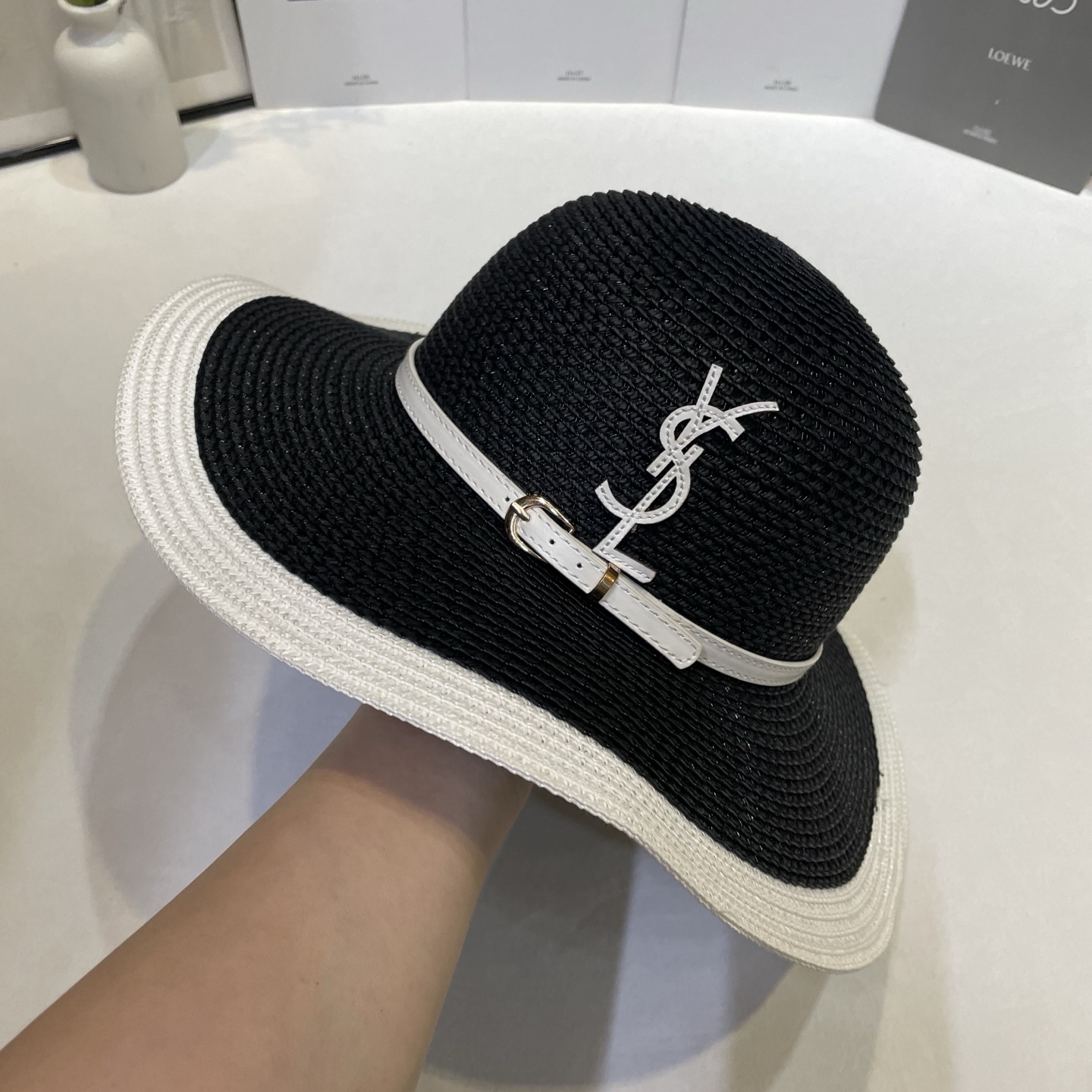 Saint Laurent 出游 遮阳神器