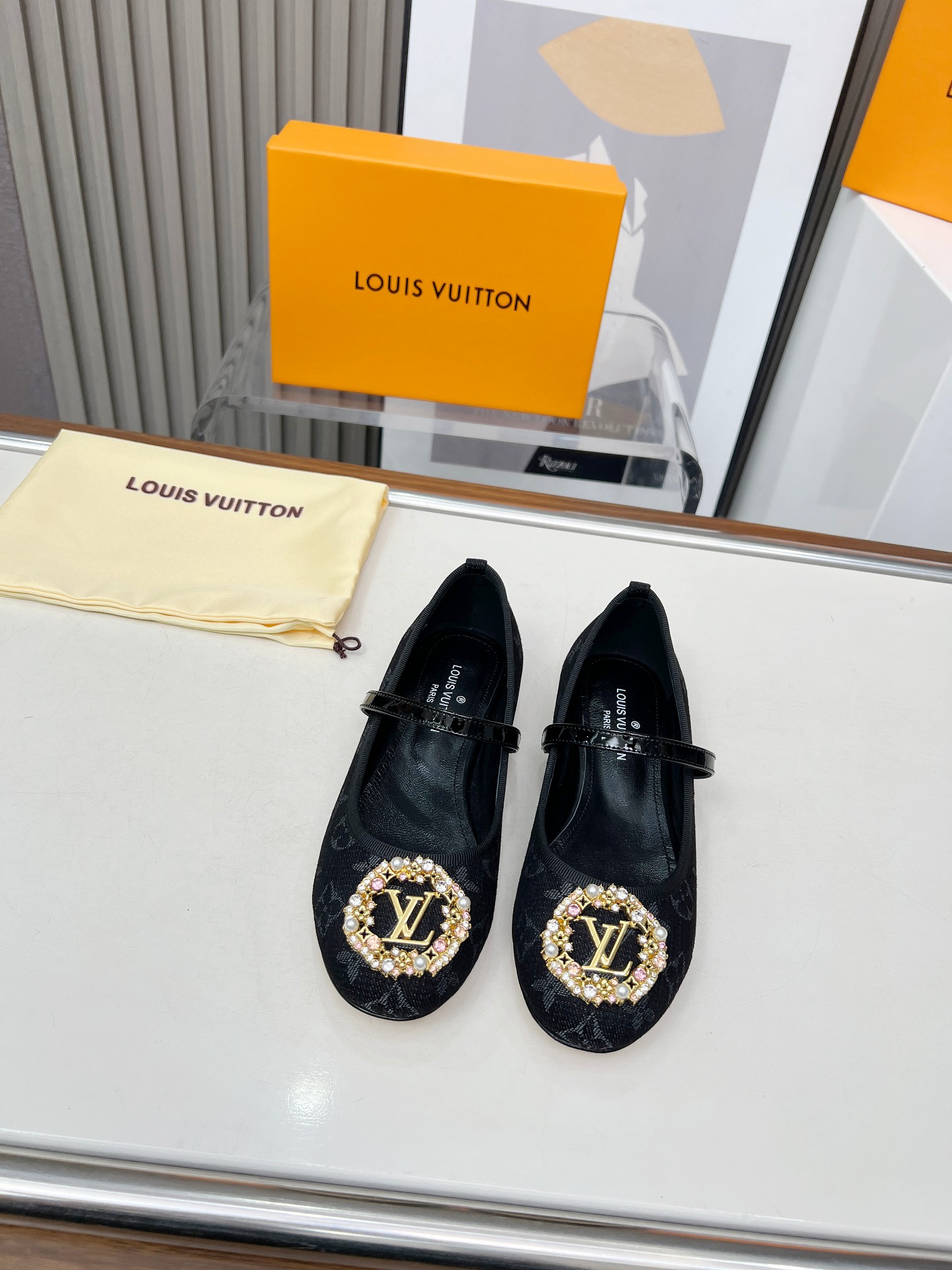 Louis Vuitton 2025 Spring/Summer Black Monogram Embellished Ballerina Flats 4 a1741159285789 7657