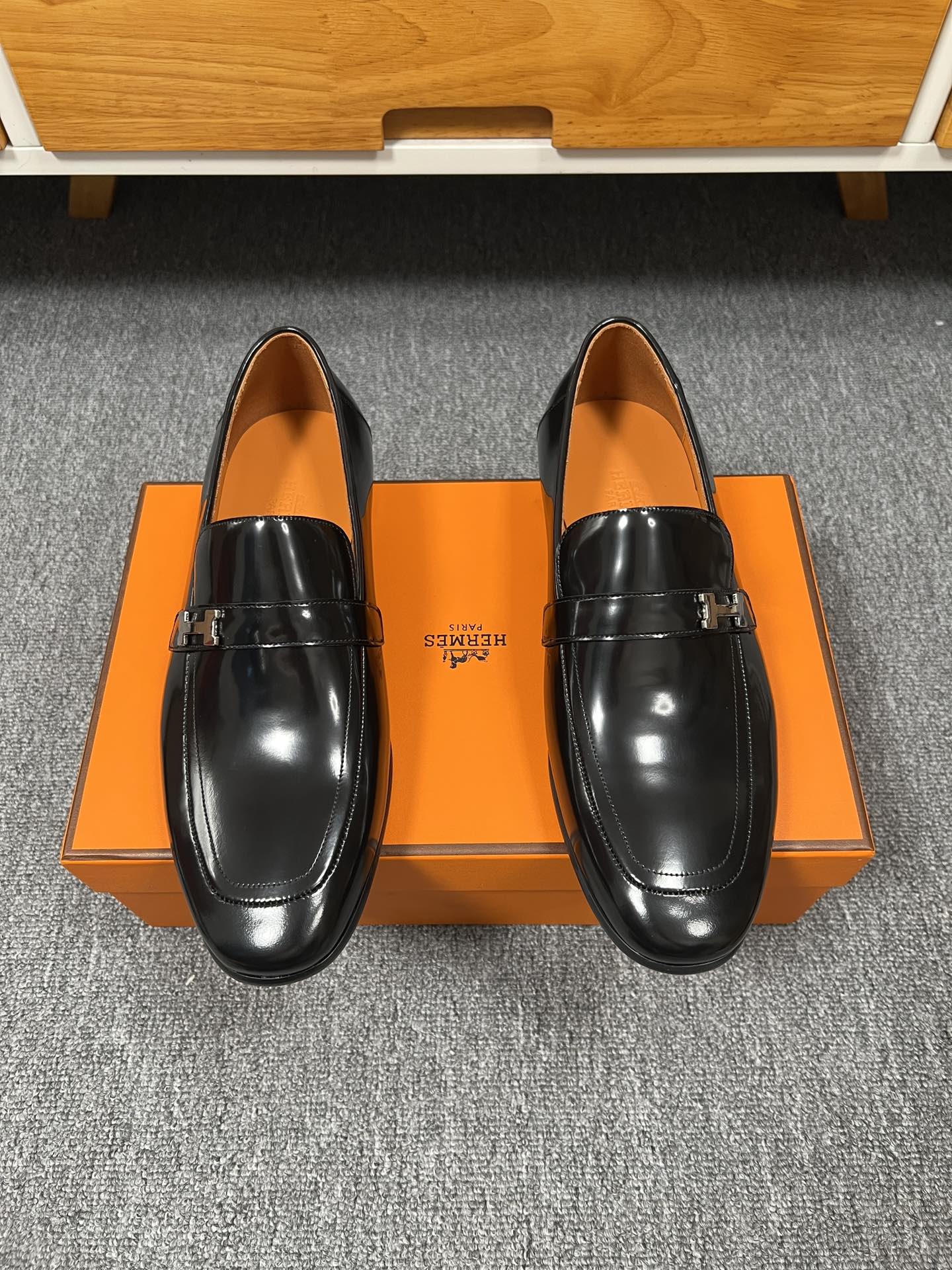 NO:274226,Hermes boutique men's shoes, imported upper with edge beads/cowhide, dyed cowhide inner lining, genuine leather sole, top quality!  Standard code number 39-44 (38.45.46 custom-made, no return or exchange) batch, hermes, hermes, cowhide, Leather soles19860909Hermes爱马仕精品男鞋,鞋面进口开边珠/牛皮,本染牛皮内里,真皮大底,顶级品质！标准码数39-44（38.45.46定做不退不换）批,,hermes,hermes,cowhide,Leather soles,Men's shoes