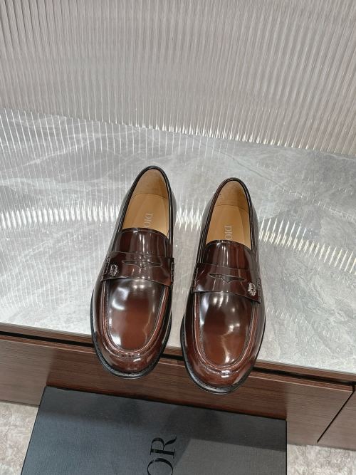 Dior Mocassins Homme en Cuir Poli Marron - Élégance et Confort 1 Dior Mocassins Homme en Cuir Poli Marron - Élégance et Confort