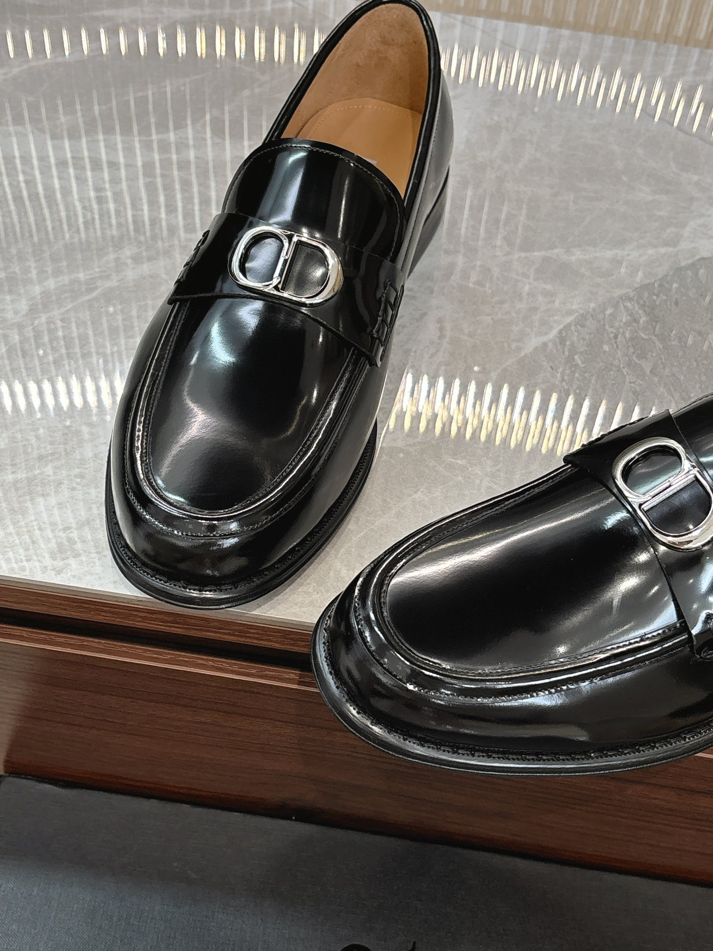 Dior Men's Black Leather Loafers with Silver-Tone 'CD Icon' Signature 7 i1727647240 7556 1