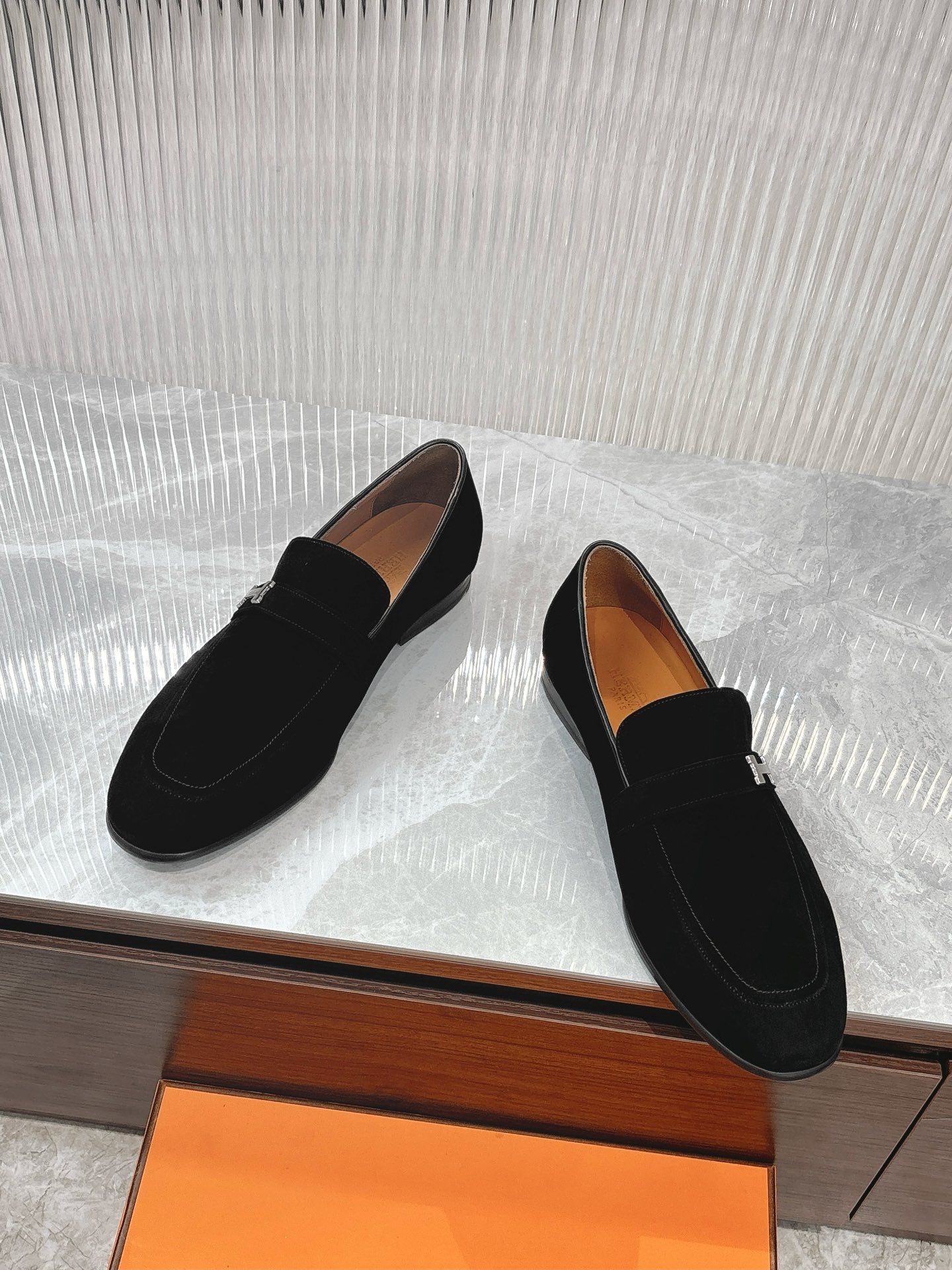 Elegant Men's Loafers by Hermès - Premium Leather, Durable & Comfortable 3 i1727647771 2856 0