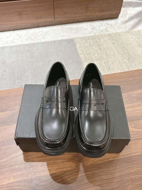 Dolce&Gabbana Men's Leather Loafers - Premium Italian Craftsmanship, Classic Style 1 Dolce&Gabbana Men's Leather Loafers - Premium Italian Craftsmanship, Classic Style