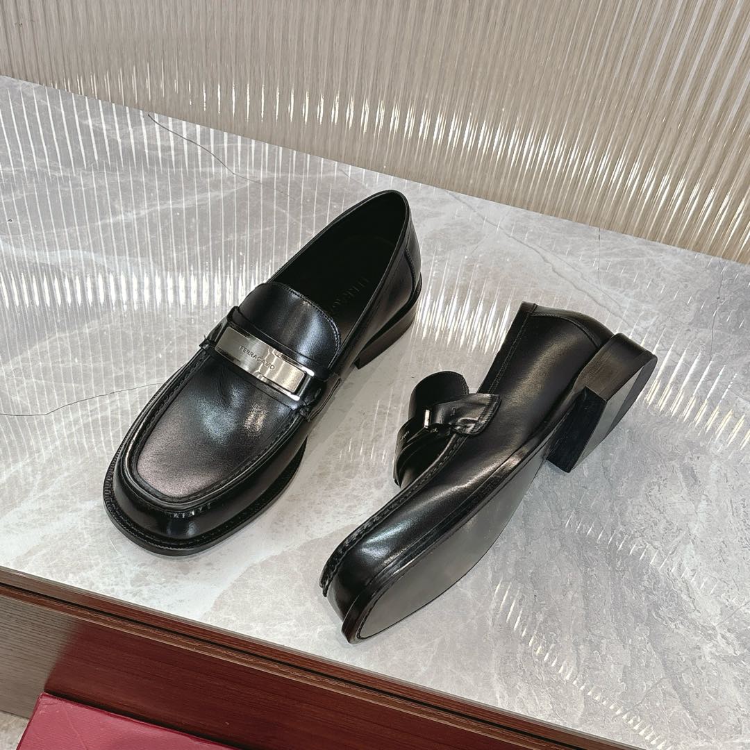 Ferragamo Men's Black Leather Loafers with Silver-Tone Hardware 6 i1735849936380 7586 0 4