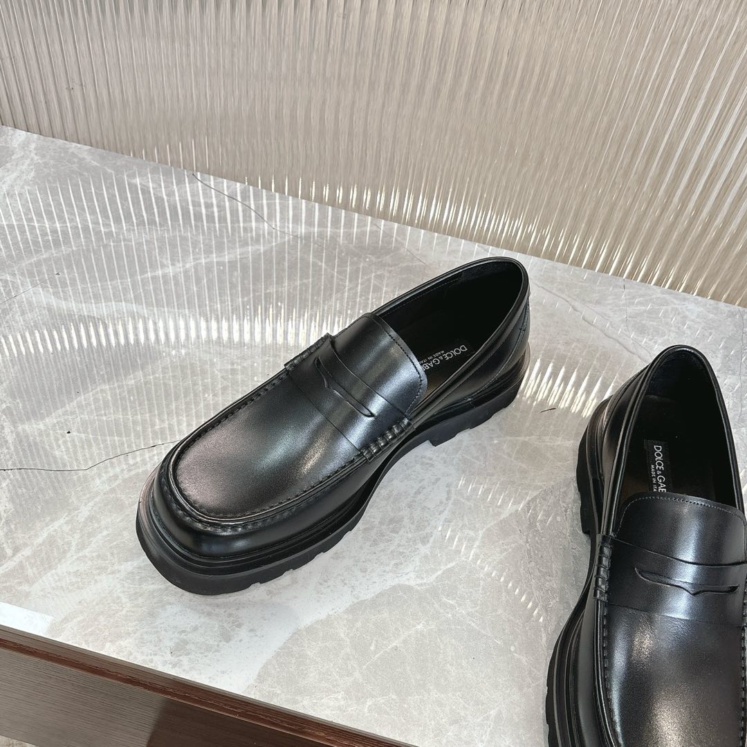 Dolce&Gabbana Men's Leather Loafers - Classic Style, Modern Comfort 6 i1735850438534 1388 0 4