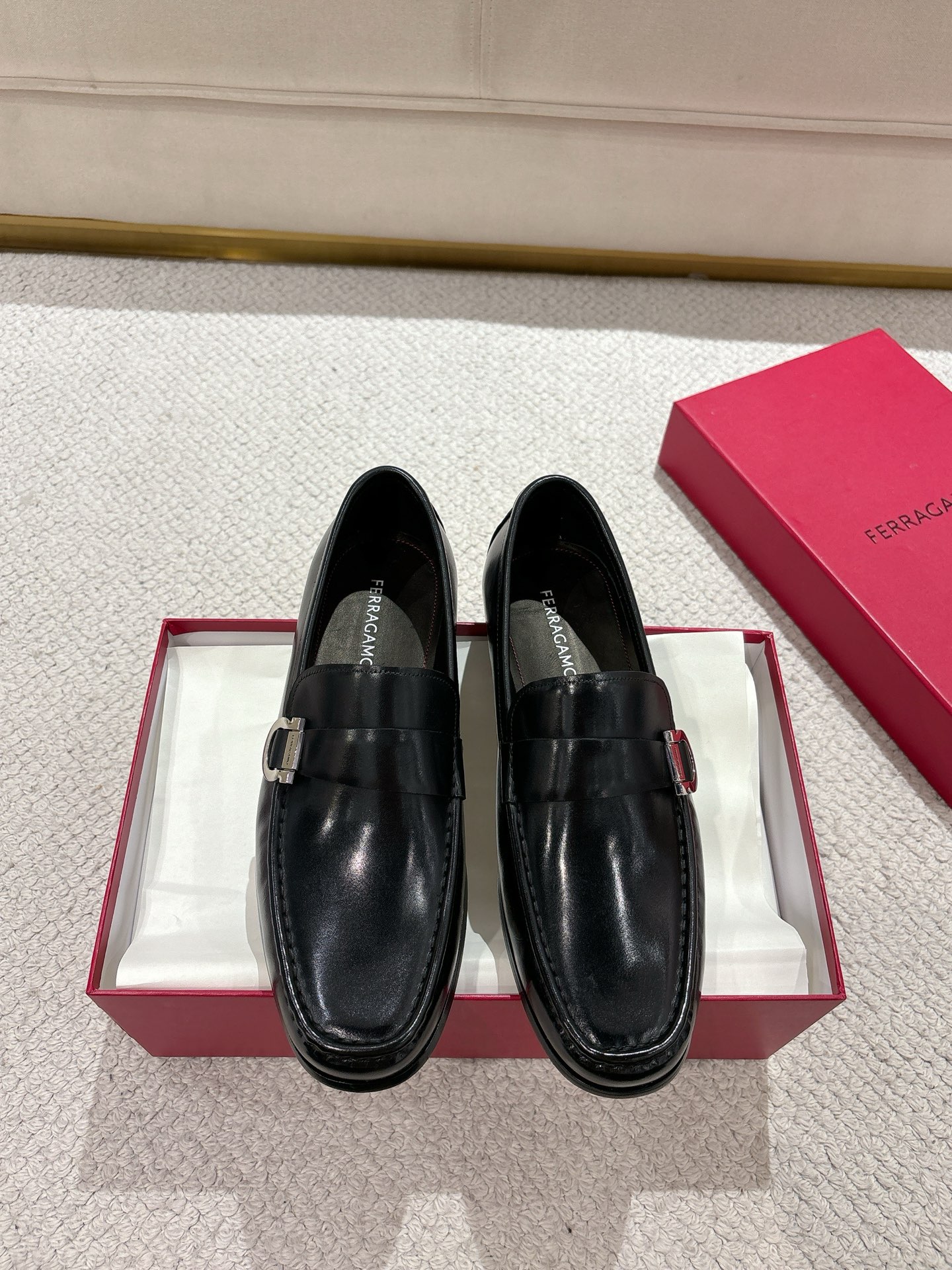 Elegantes Mocasines de Cuero para Hombre Ferragamo - Comodidad y Estilo