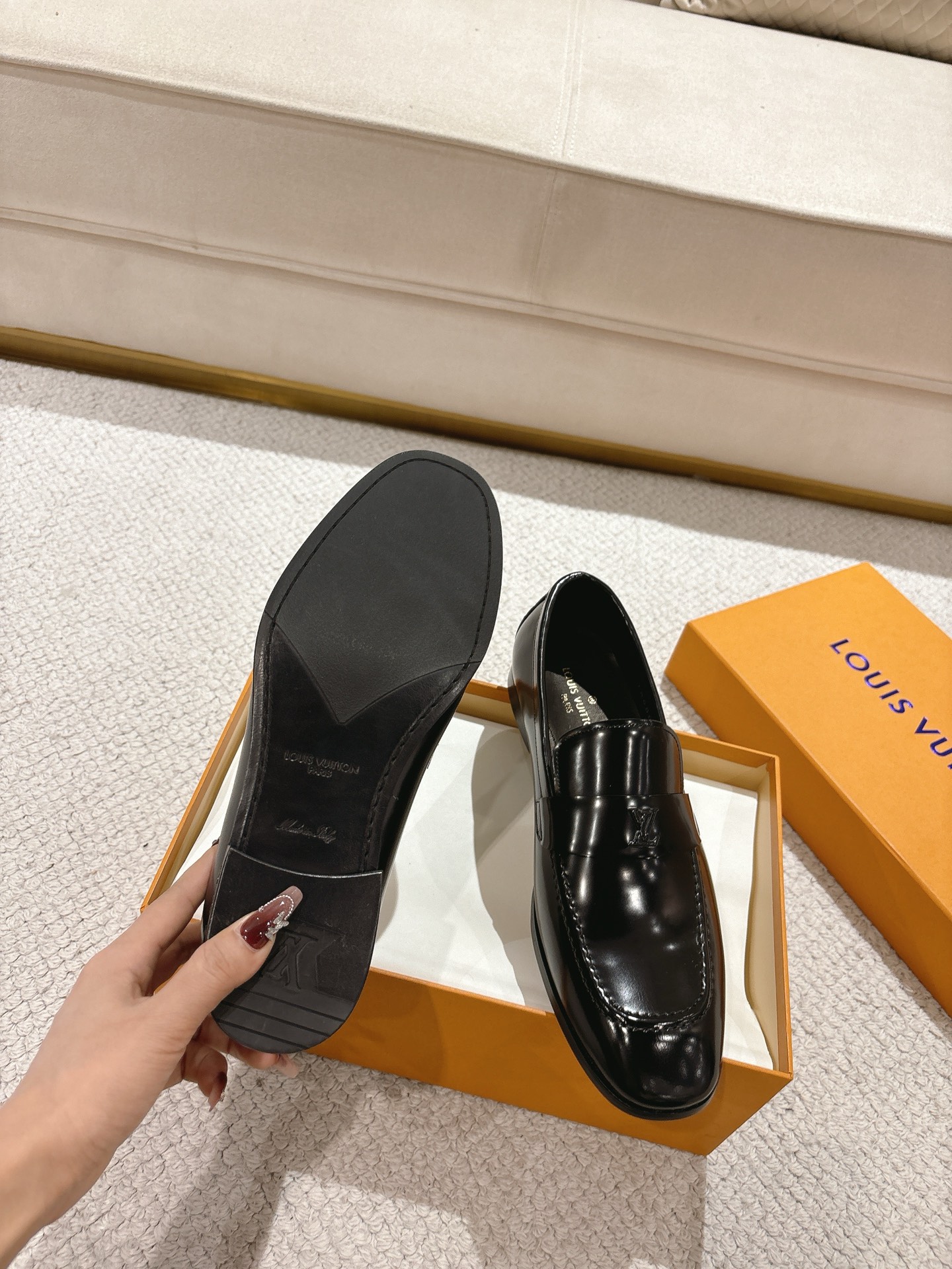 Louis Vuitton Glove Leather Loafers - Classic Style, Durable & Comfortable 6 i1745522936477 2301 0 4