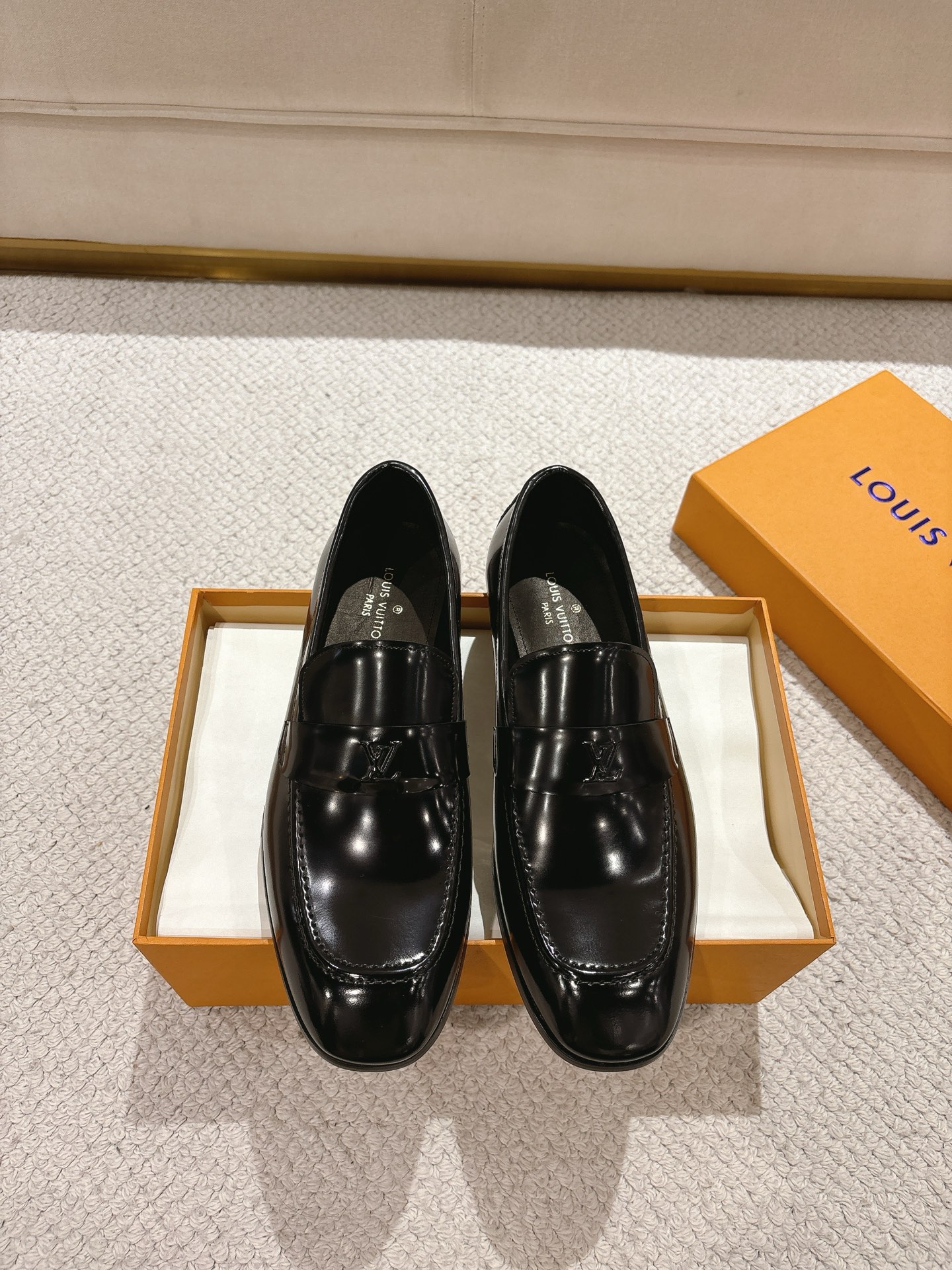 Louis Vuitton Glove Leather Loafers - Classic Style, Durable & Comfortable 2 i1745522936491 4516 0 0
