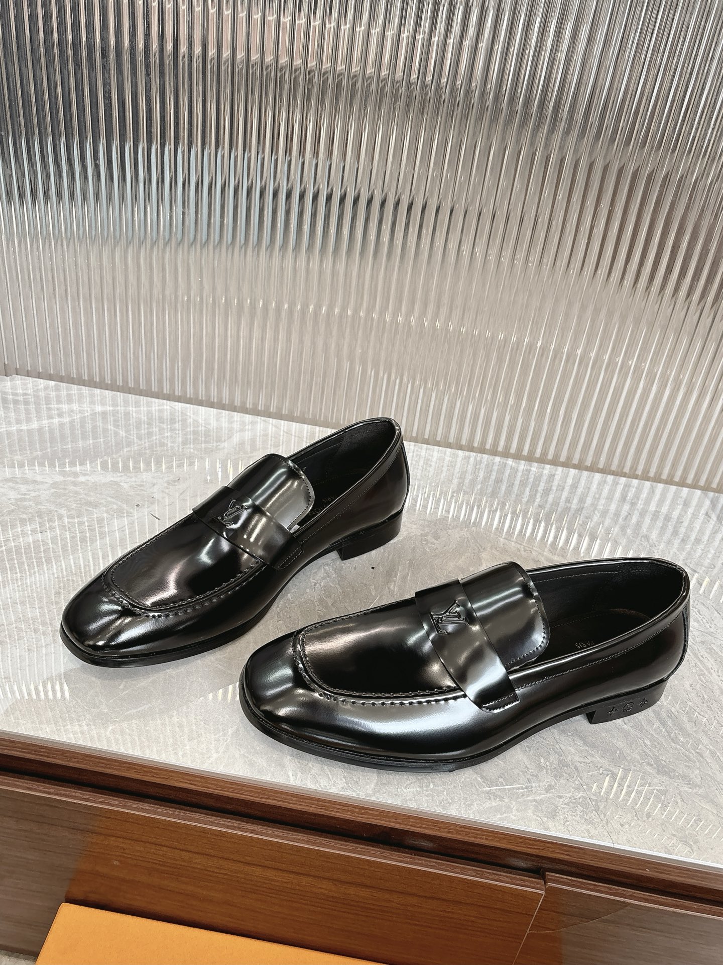 Louis Vuitton Men's Classic Square Toe Leather Loafers - Formal Dress Shoes 4 i1745704159046 9848 0 2
