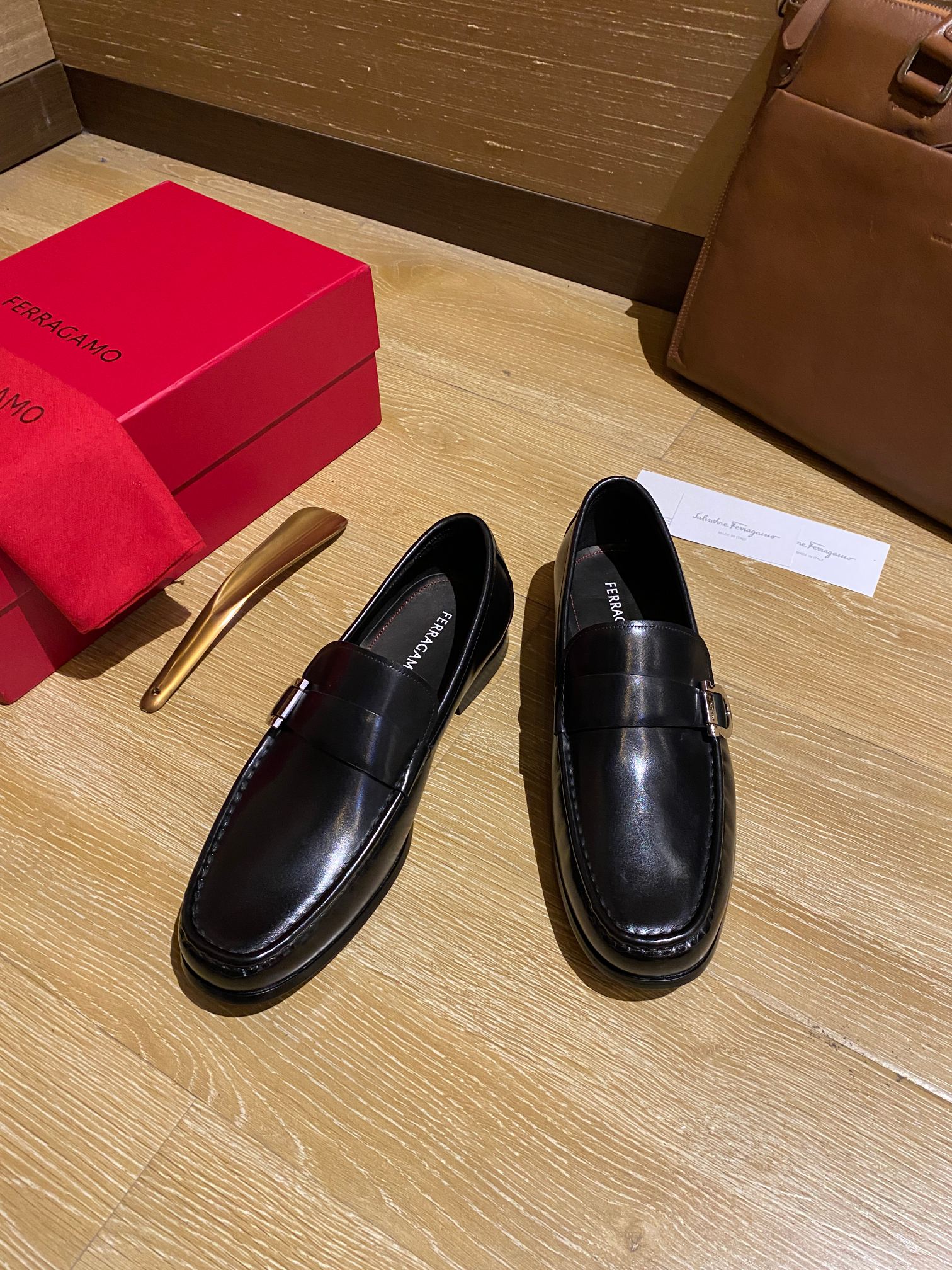 Salvatore Ferragamo Men's Leather Loafers Elegant Dress Shoes