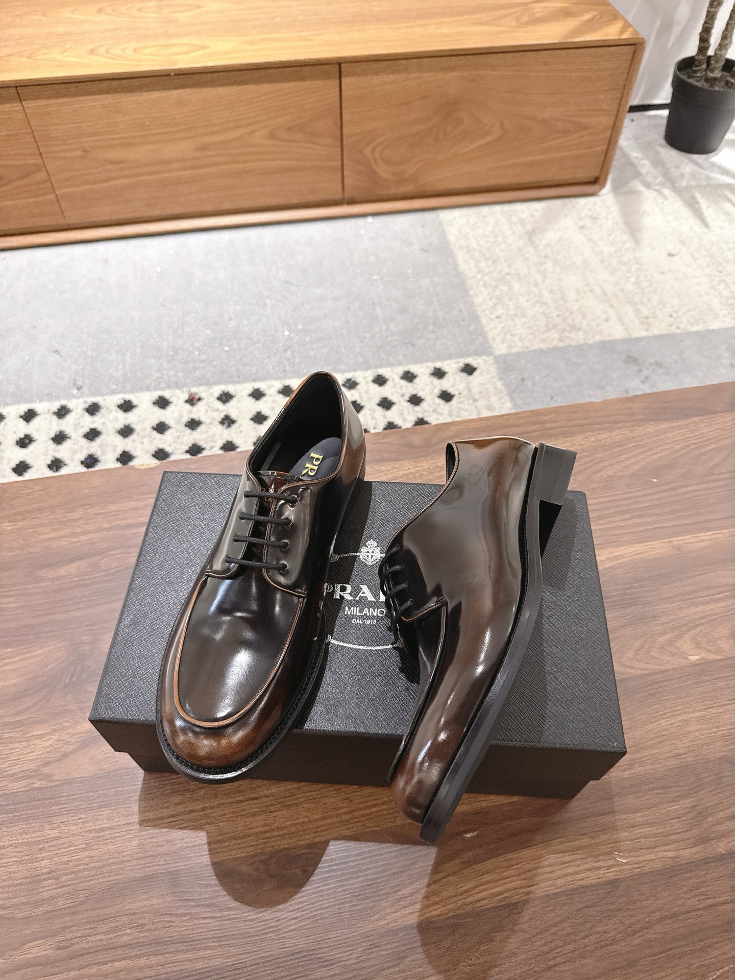 Prada Men's Leather Oxford Shoes - Premium Quality & Classic Design 5 i1753044860645 19 0 3