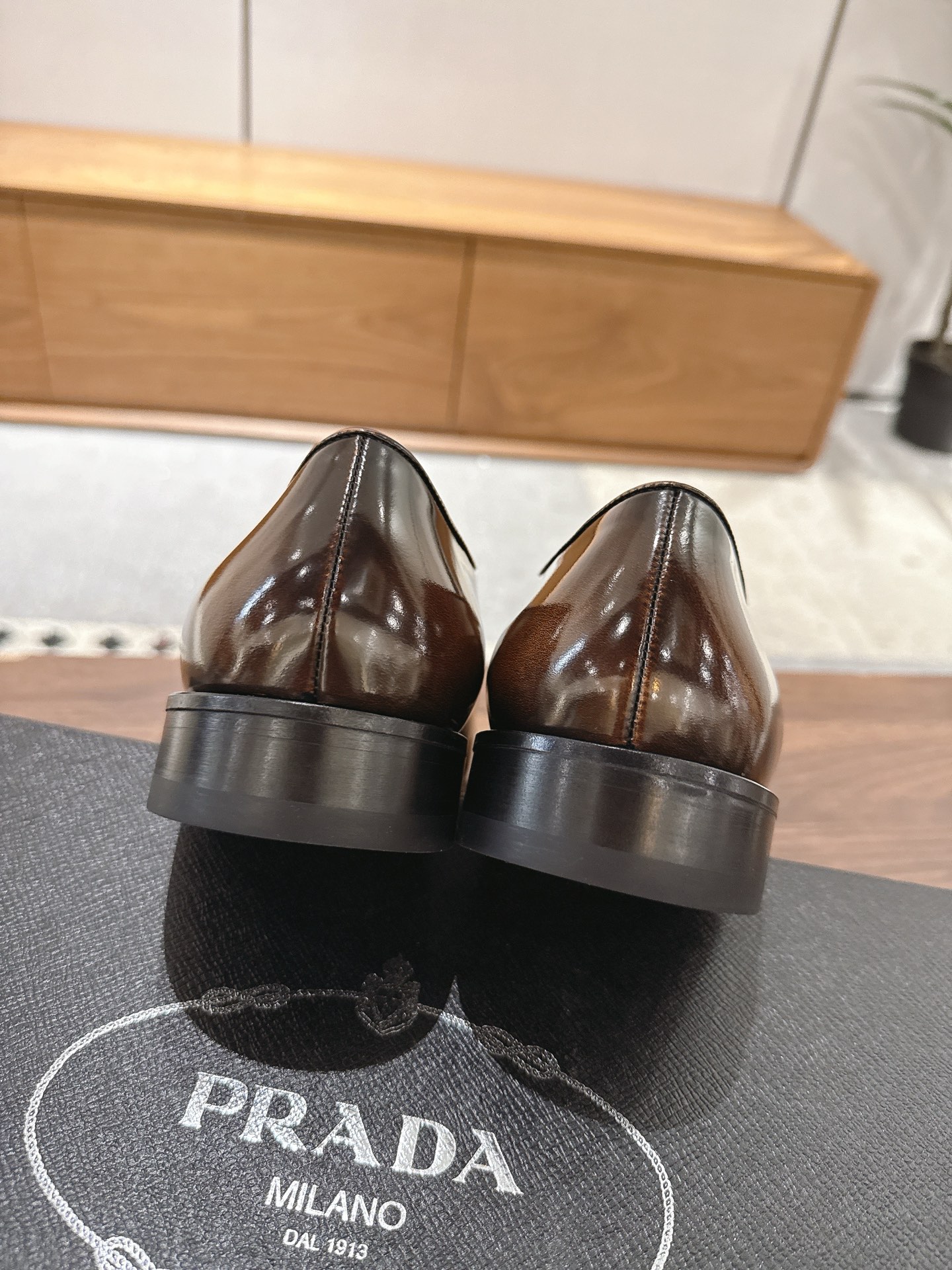 Prada Men's Leather Oxford Shoes - Premium Quality & Classic Design 9 i1753044861764 2061 0 6