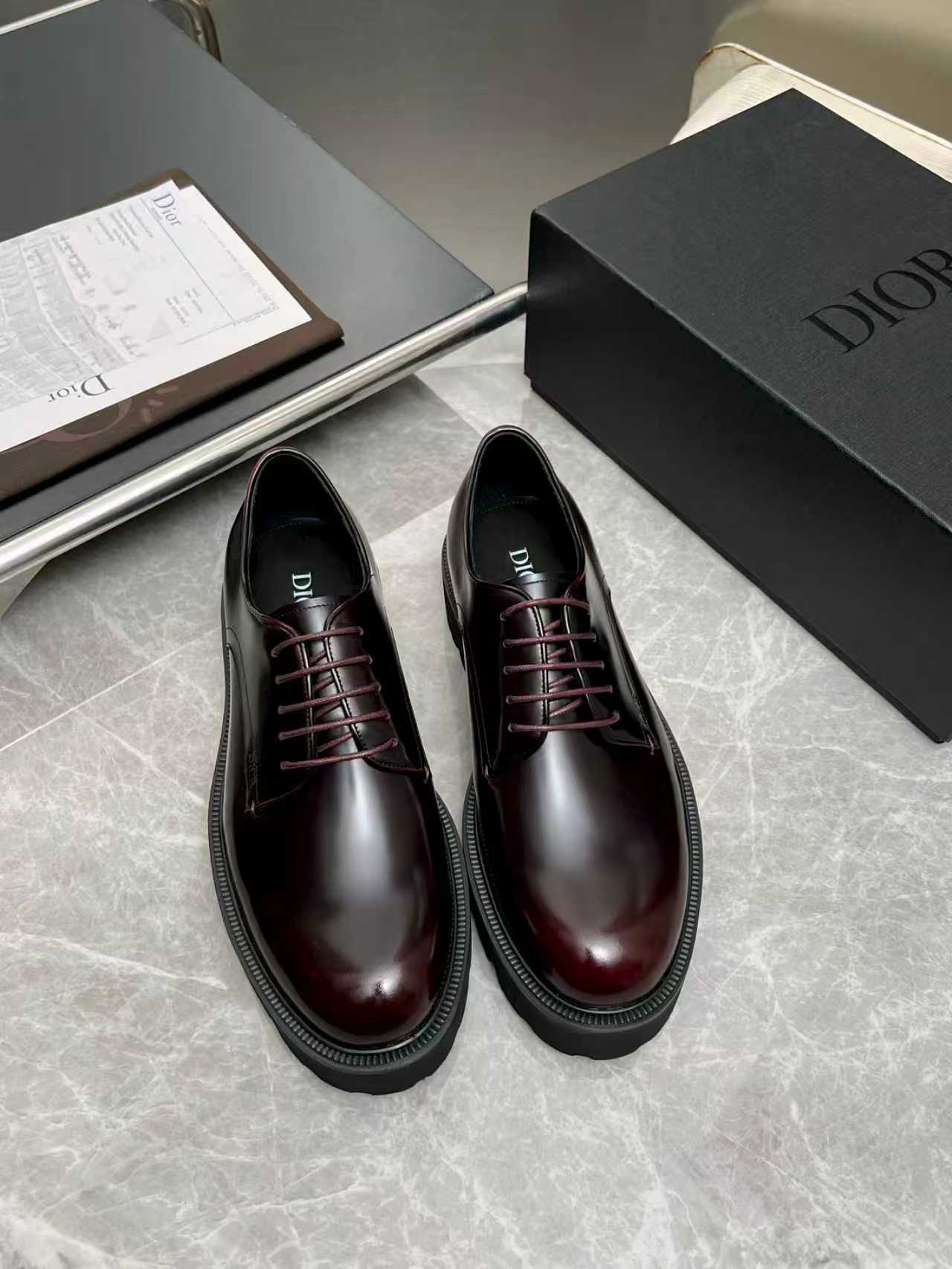 Dior Men's Leather Dress Shoes - High-End Formal & Casual Footwear