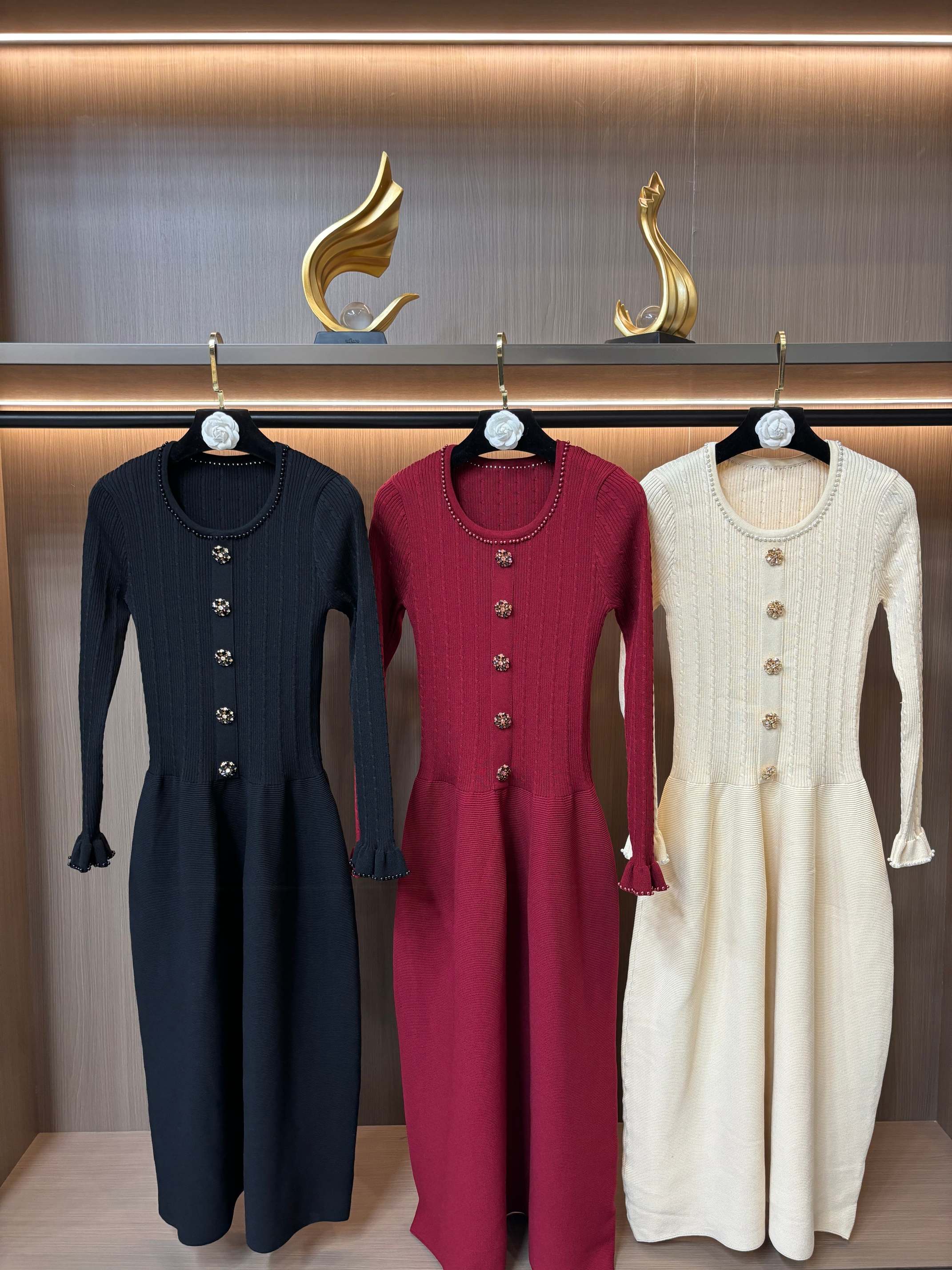 NO:517614,Designer model 2025 autumn and winter new women's U-collar heavy industry beaded waist knitted dress S-XL size, skirts, alexander wang19860909设计师款2025秋冬新款女士U领重工钉珠收腰针织连衣裙S-XL码,,skirts,alexander wang,Women's clothing