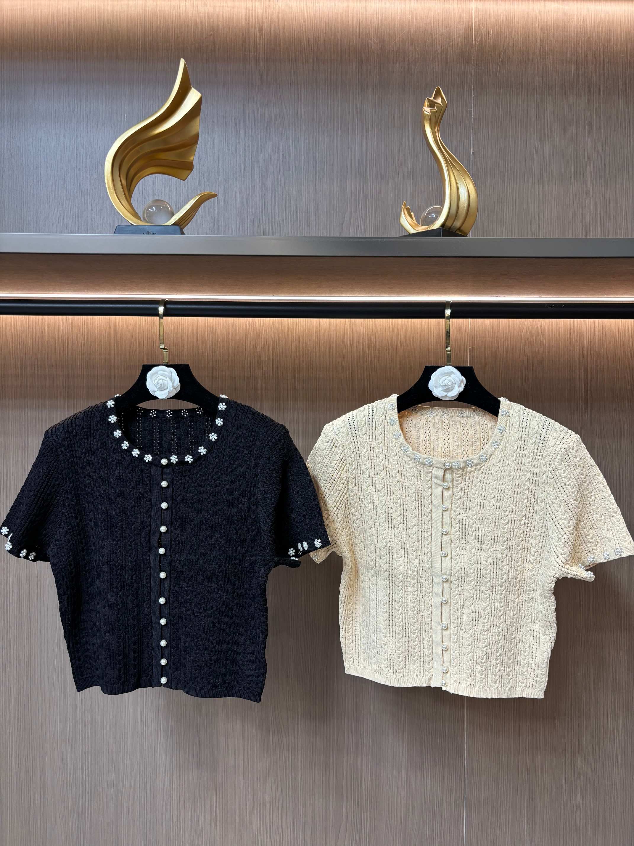 NO:536533,SANDRO 2025 autumn new women's clothing elegant floral beaded jacquard long-sleeved knitted cardigan vest skirt two-piece set S-XL size, skirts, alexander wang19860909SANDRO2025秋季新款女装优雅花形串珠提花长袖针织开衫背心裙两件套装S-XL码,,skirts,alexander wang,Women's clothing