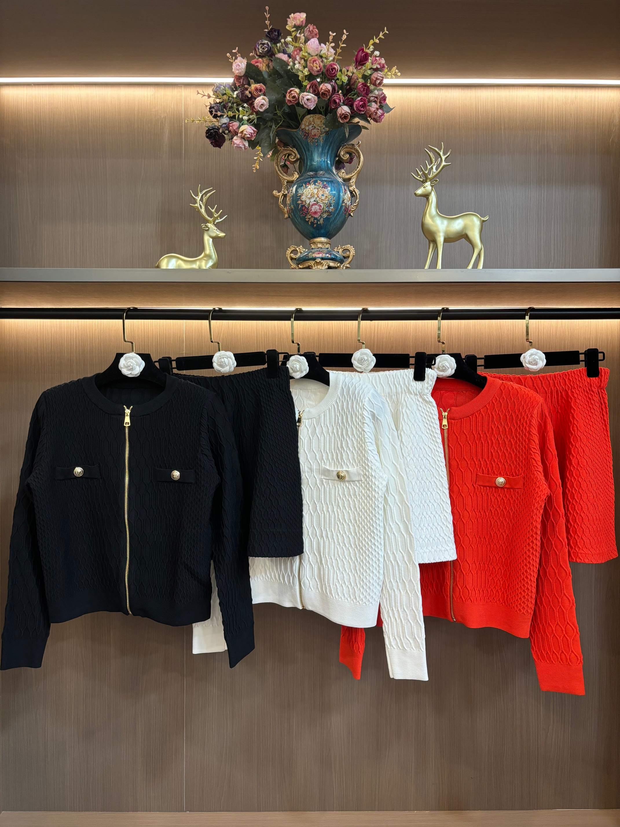 NO:610083,Balmain new autumn and winter long-sleeved zipper knitted cardigan jacket top + skirt two-piece set S-XL size,,balmain,skirts,jackets & coats,alexander wang19860909Balmain 秋冬新款长袖拉链针织开衫夹克上衣+半身短裙两件套S-XL码,,balmain,skirts,jackets & coats,alexander wang,Women's clothing